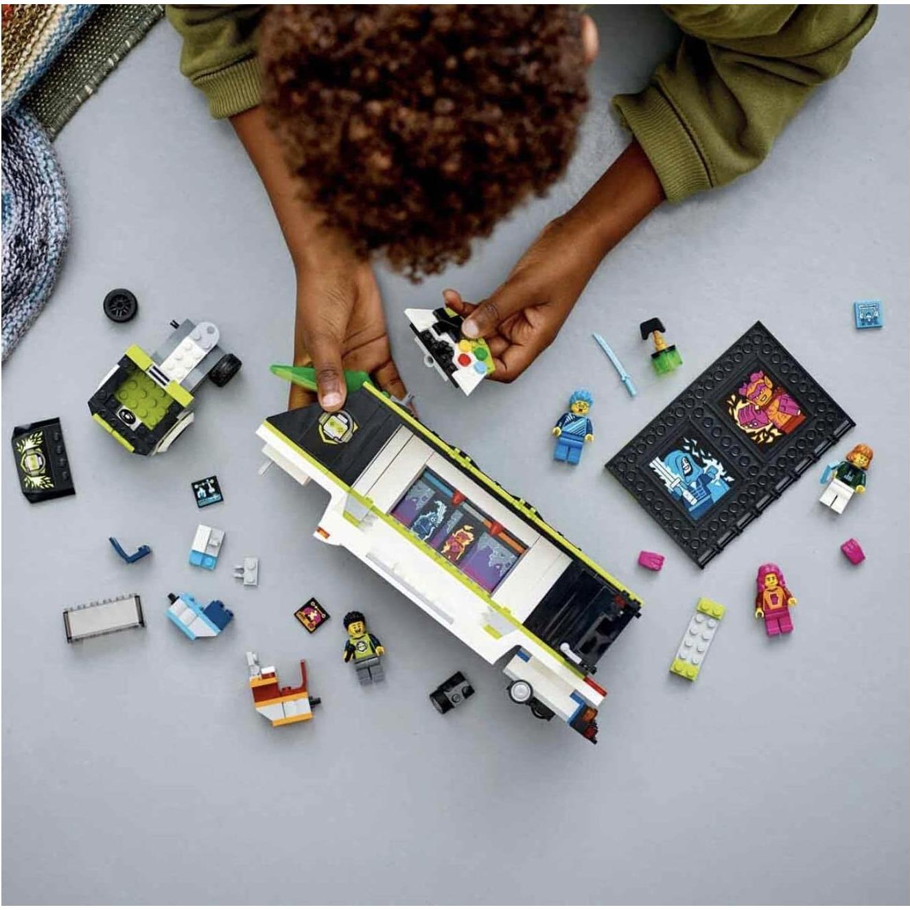 LEGO 60388 Camión de Torneo de Videojuegos eSports Juguete