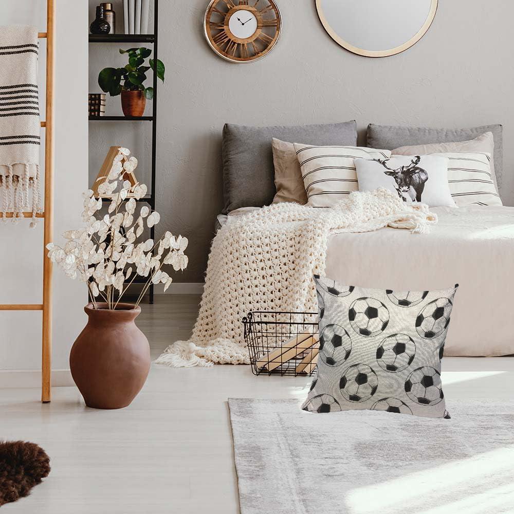 Funda de Almohada Cuadrada TKS MITLAN 45x45 cm Patrón Fútbol