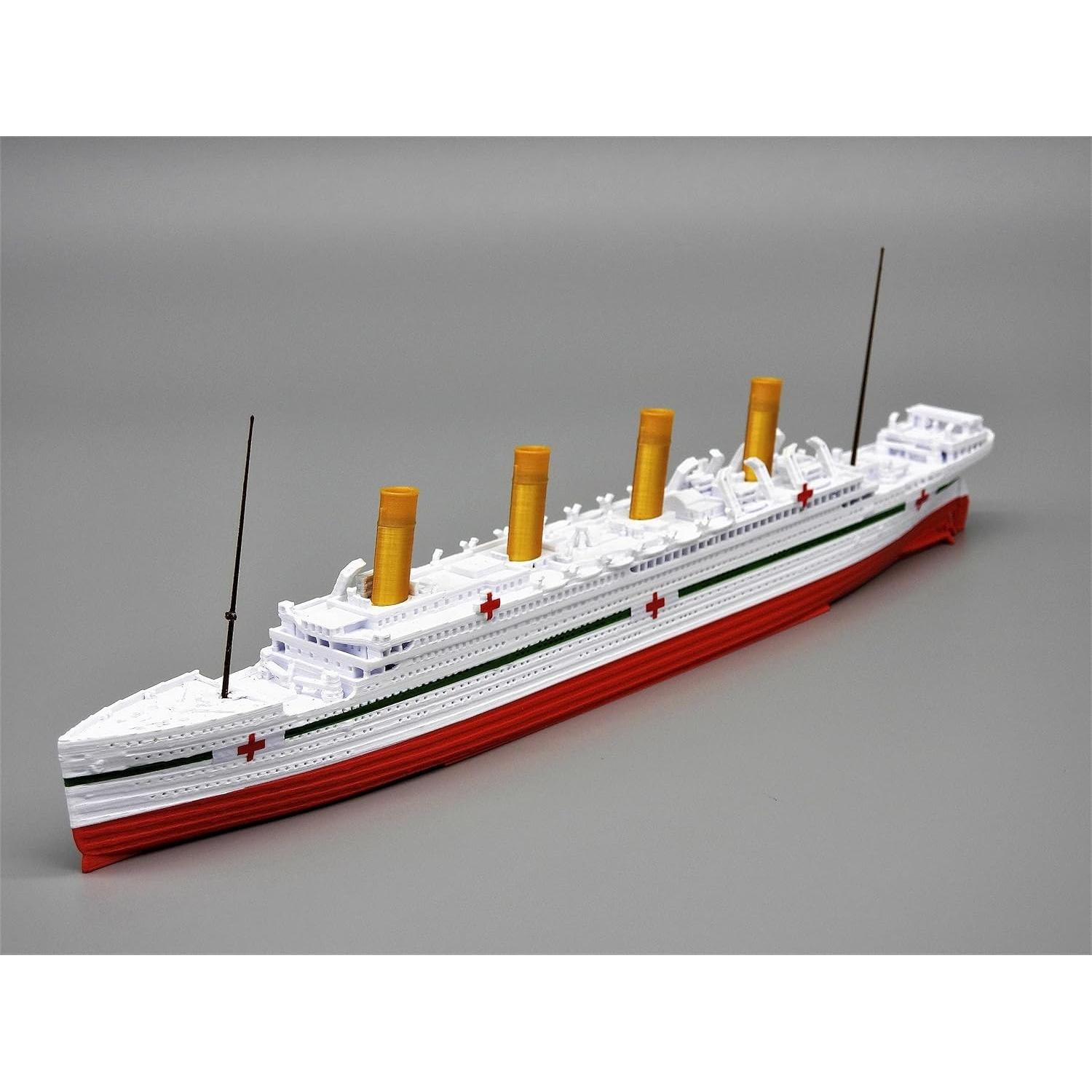 Modelo de barco Titanic HMHS BRITANNIC 30.48 cm TheRoller3d
