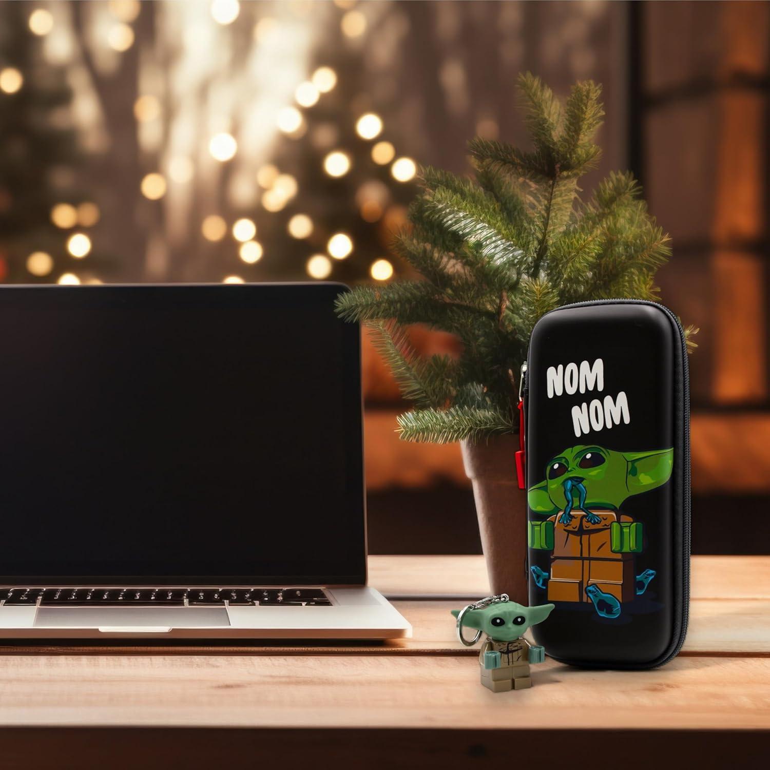 Estuche de Lápices Moldeado LEGO Star Wars Grogu 22.5x10.16cm