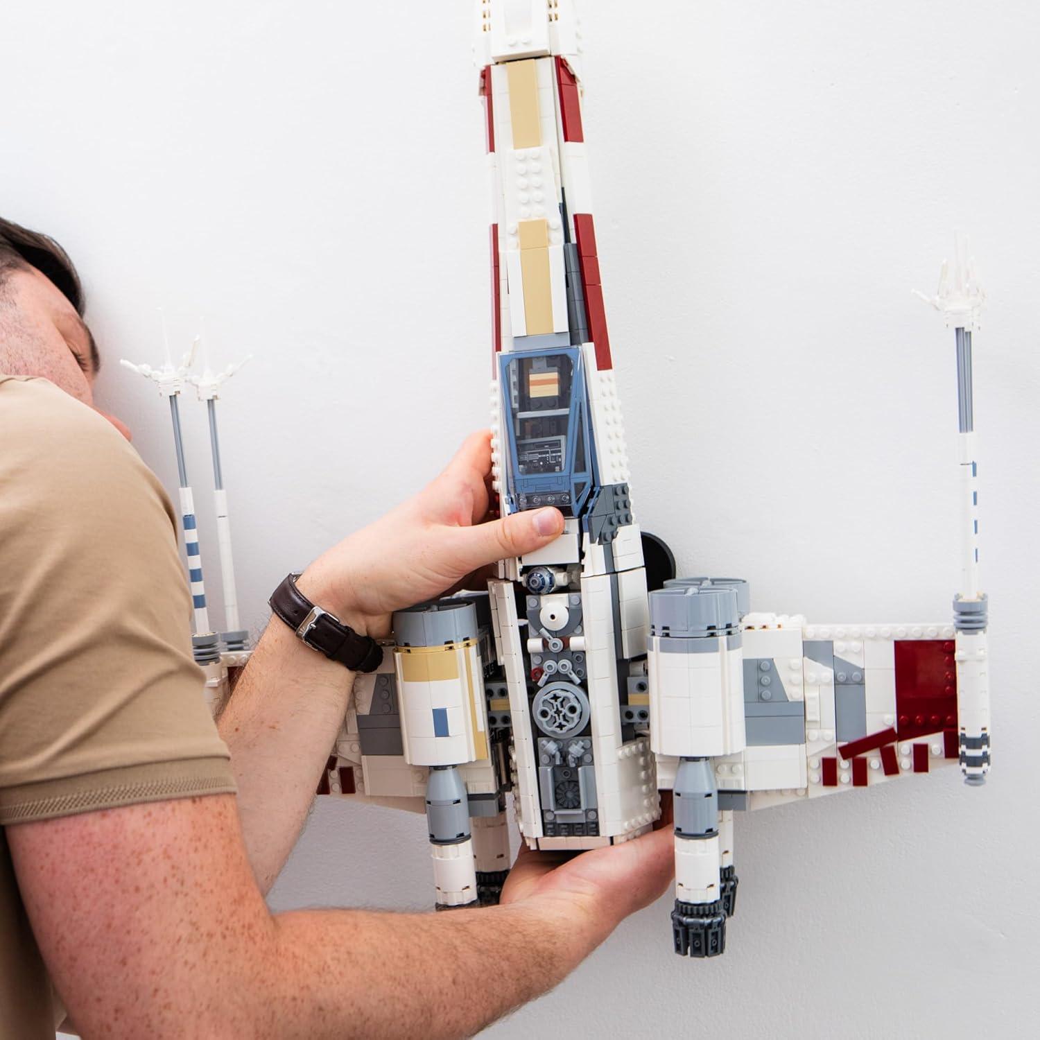 Soporte de Pared Brickify para LEGO UCS X-Wing 75355 - Exhibición Premium