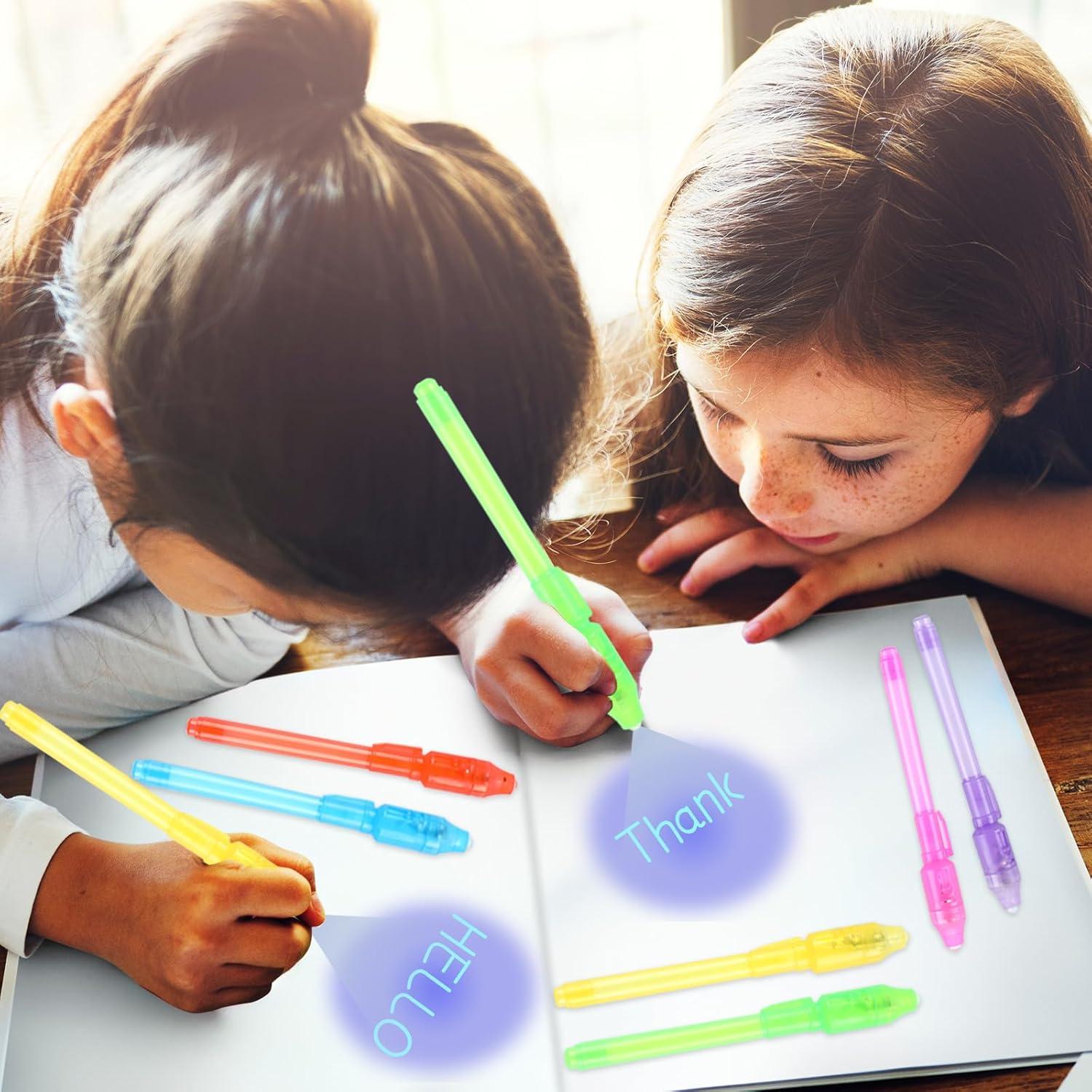 Set de Fiesta Pixel ZOIIWA 48 Piezas: 24 Bolígrafos UV y Libretas