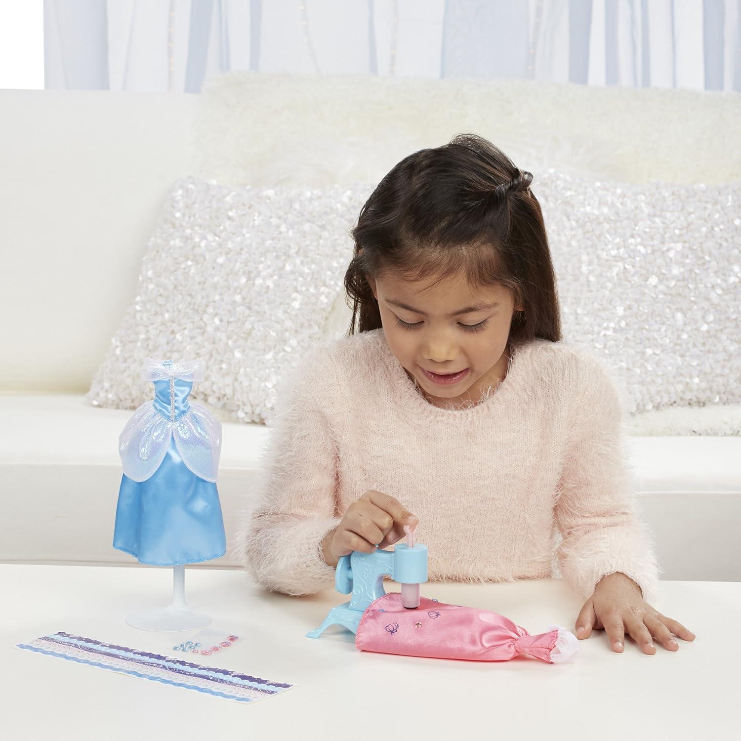 Muñeca Cenicienta Disney Princess con Sellos y Gemas