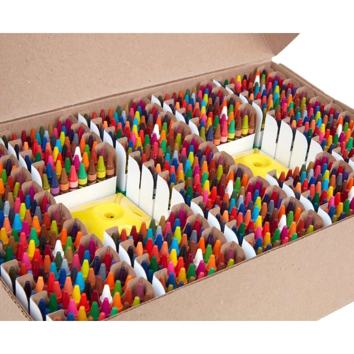 Crayones Crayola 832 unidades en 13 cajas de 64 colores
