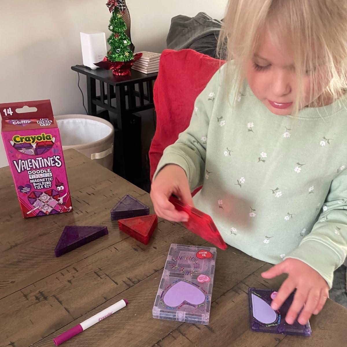 Juego de Azulejos Magnéticos Crayola Doodle San Valentín 14 Pzs