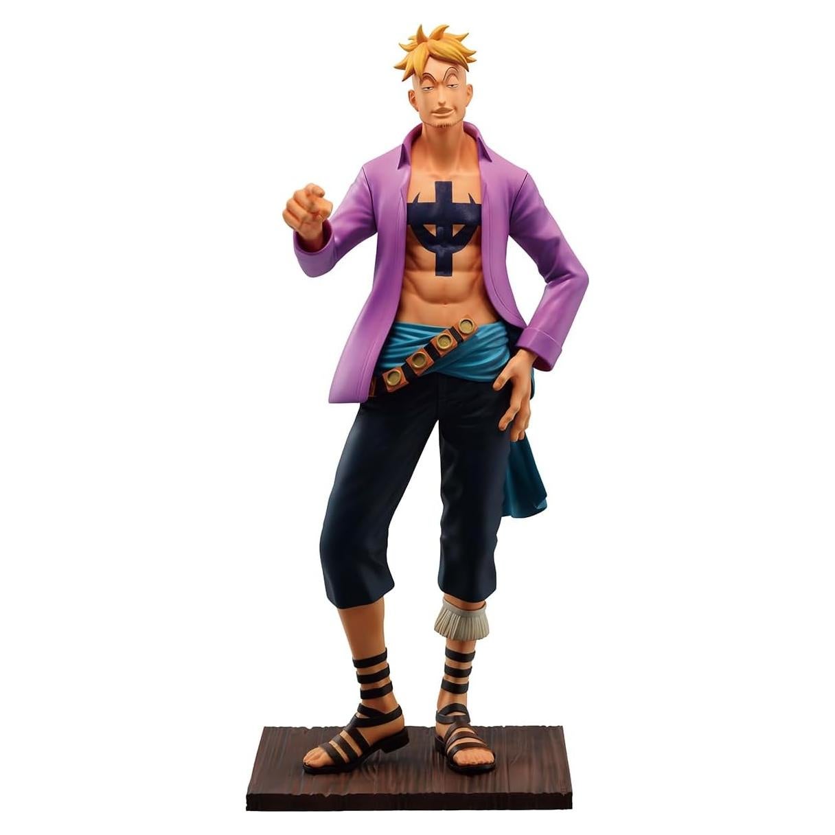 Estatua Coleccionable Marco Piratas de Barba Blanca 19 cm Bandai