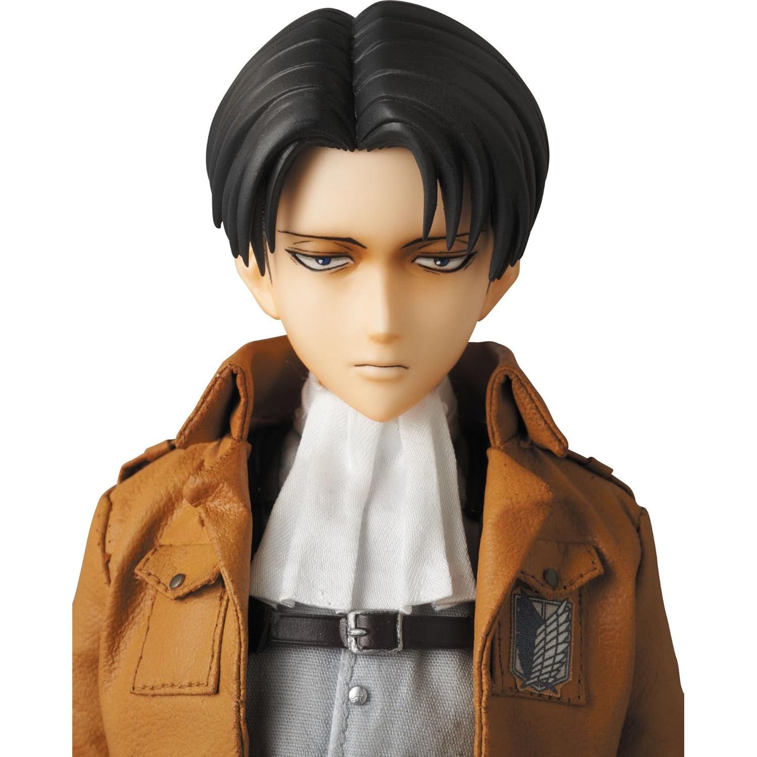 Figura de Acción Real Medicom Levi Attack on Titan 30.48 cm