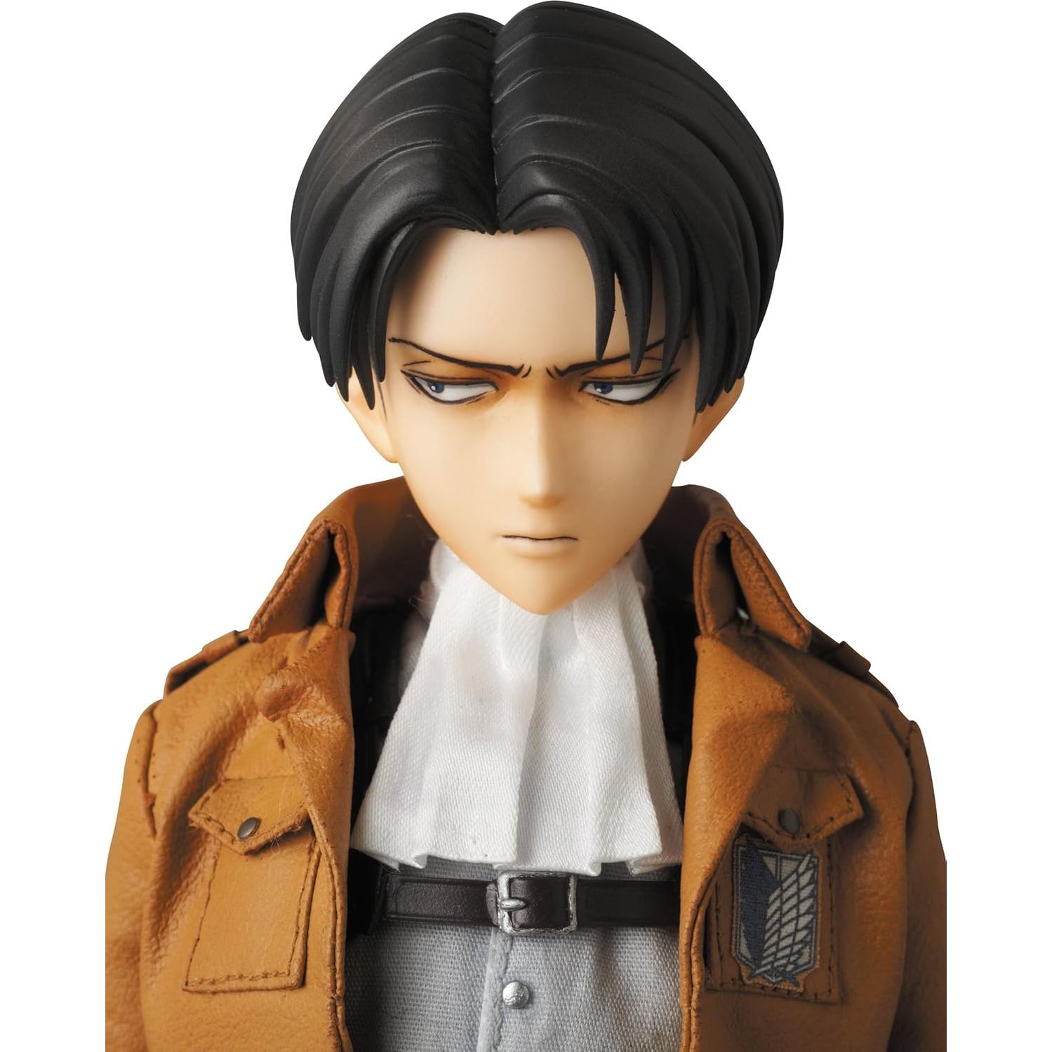 Figura de Acción Real Medicom Levi Attack on Titan 30.48 cm