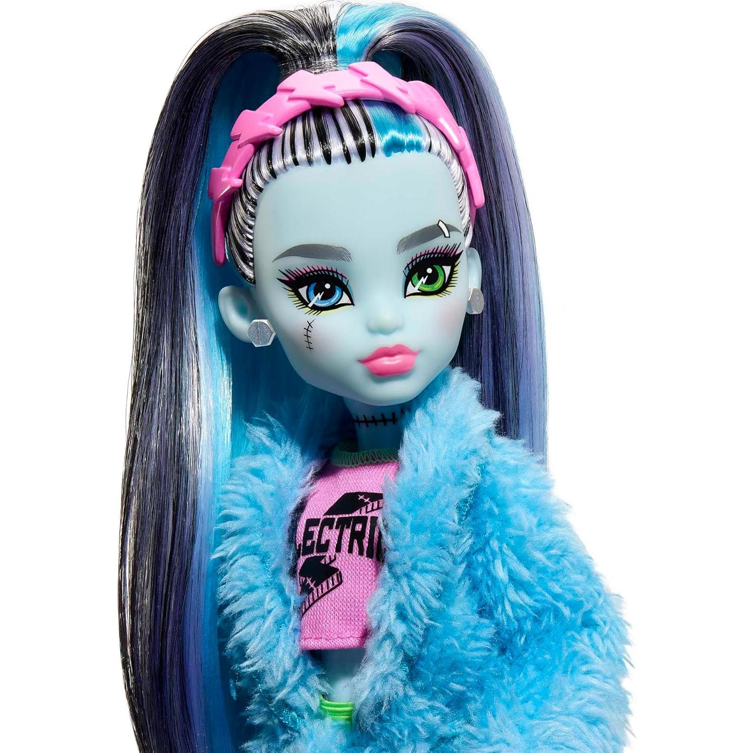 Muñeca Monster High Fiesta de Pijamas Frankie Stein con Mascota