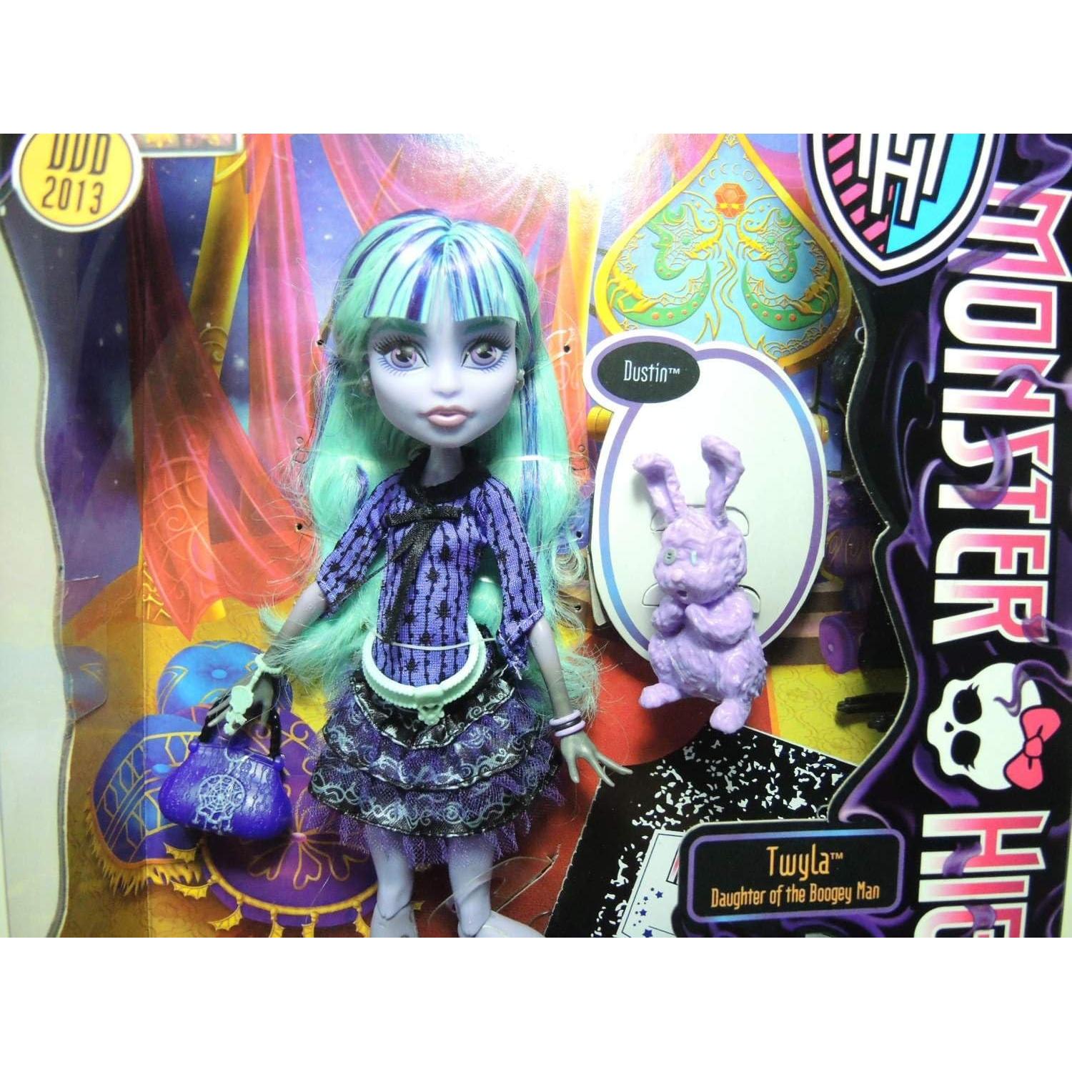 Muñeca Twyla Monster High 13 Deseos con Accesorios