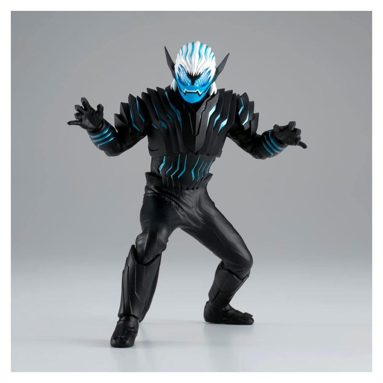 Estatua Hero's Brave Kamen Rider Revice Banpresto 14 cm