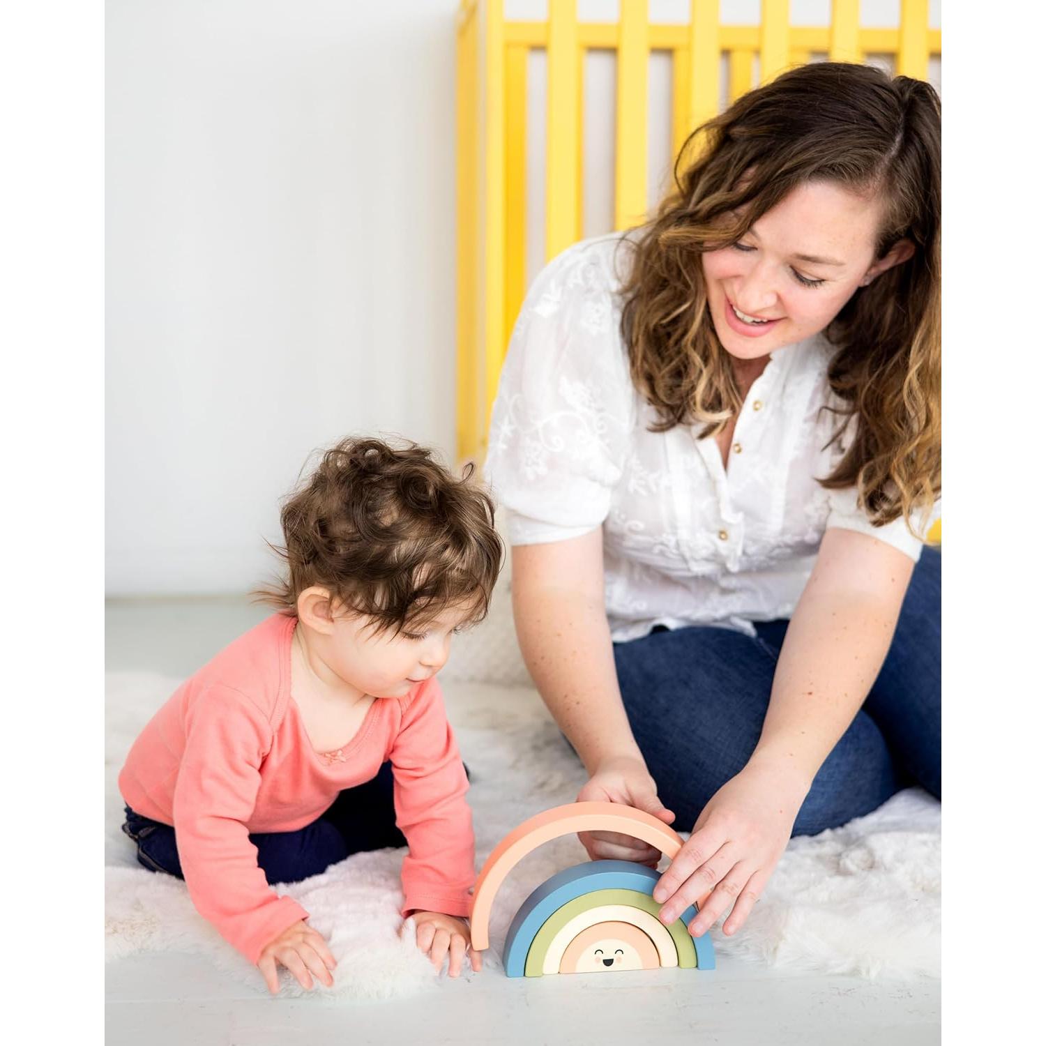 Juguete de apilamiento de madera Pearhead arcoíris 5 piezas