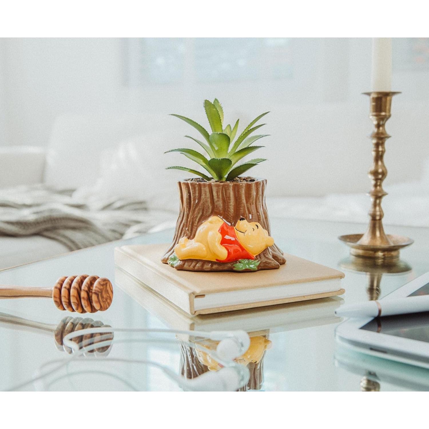 Macetero Cerámico Winnie the Pooh con Suculenta Artificial 12.7cm