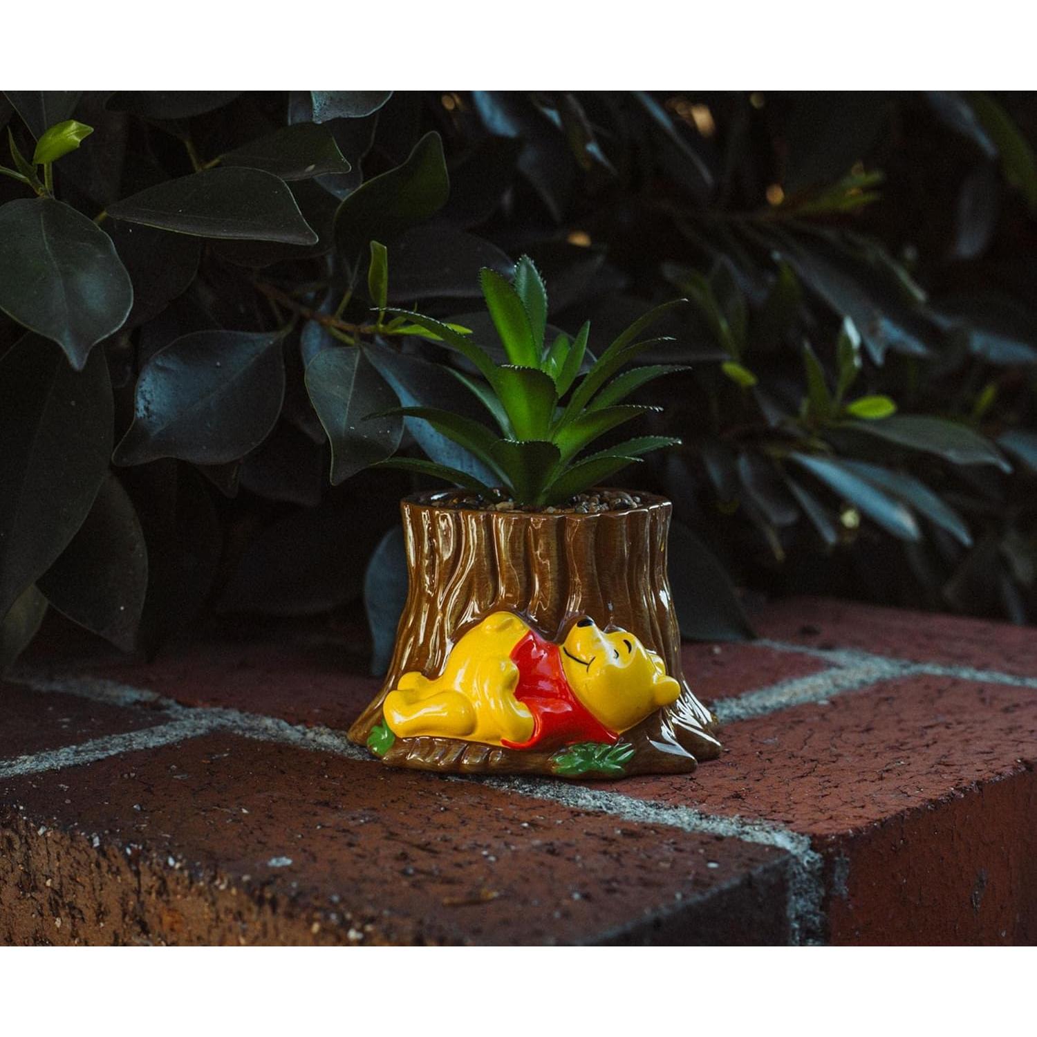 Macetero Cerámico Winnie the Pooh con Suculenta Artificial 12.7cm