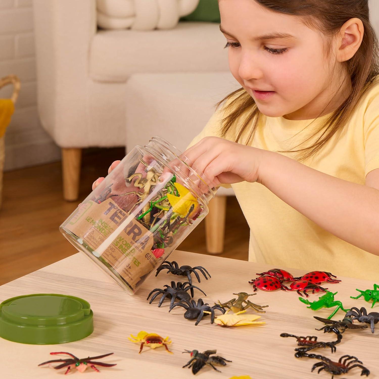 Tubo de Insectos Terra by Battat – 60 Figuras Realistas