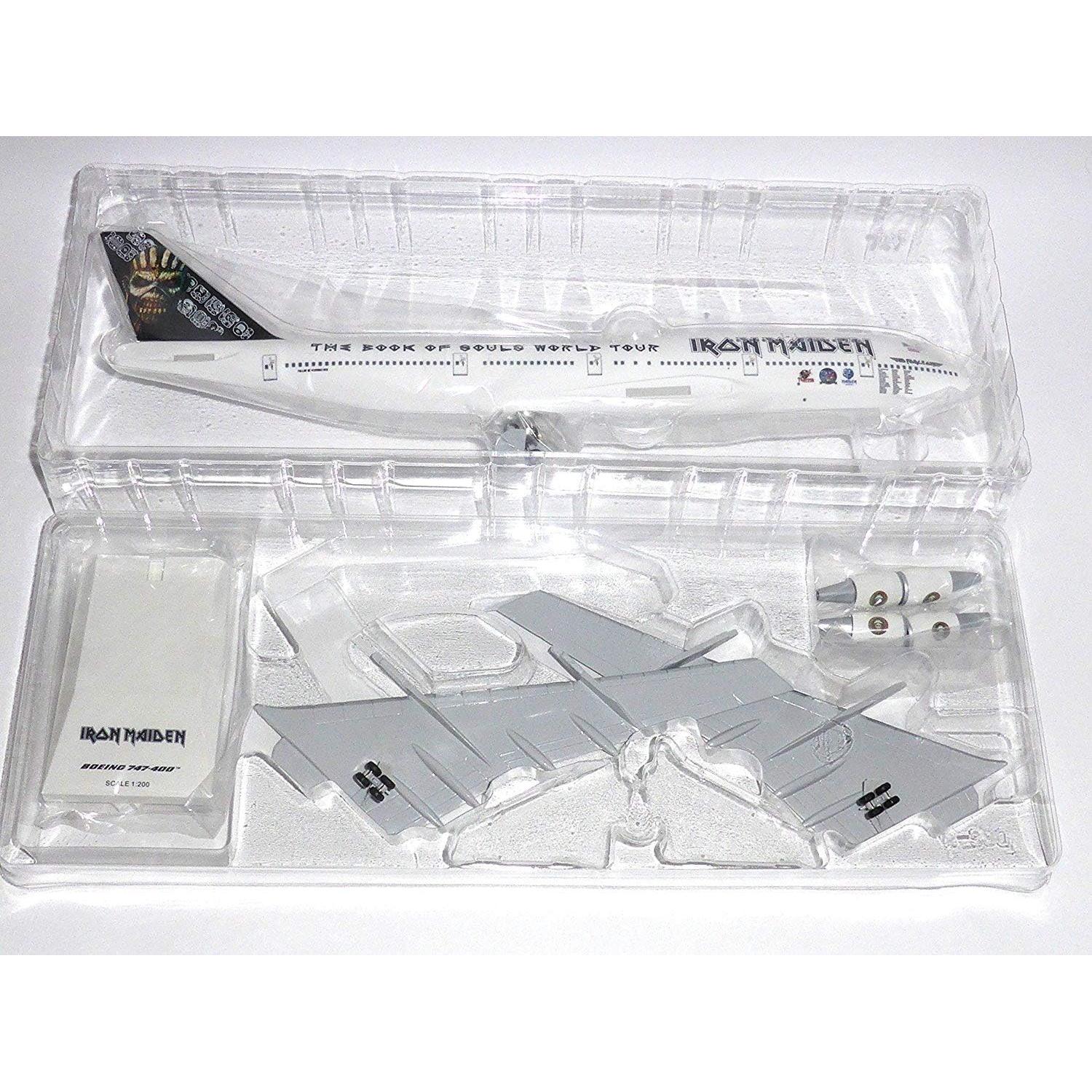 Maqueta Avión Iron Maiden 747-400 Skymarks 1:200 con Ruedas