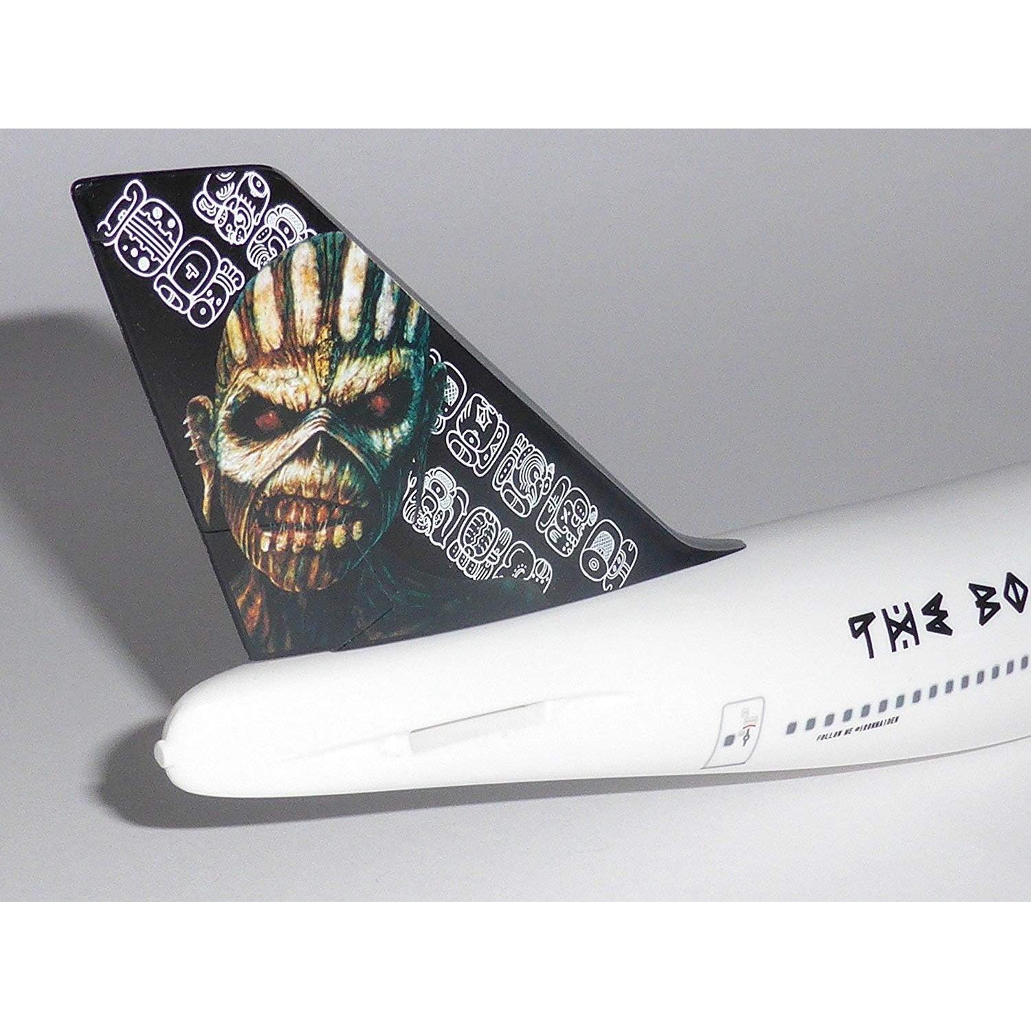 Maqueta Avión Iron Maiden 747-400 Skymarks 1:200 con Ruedas