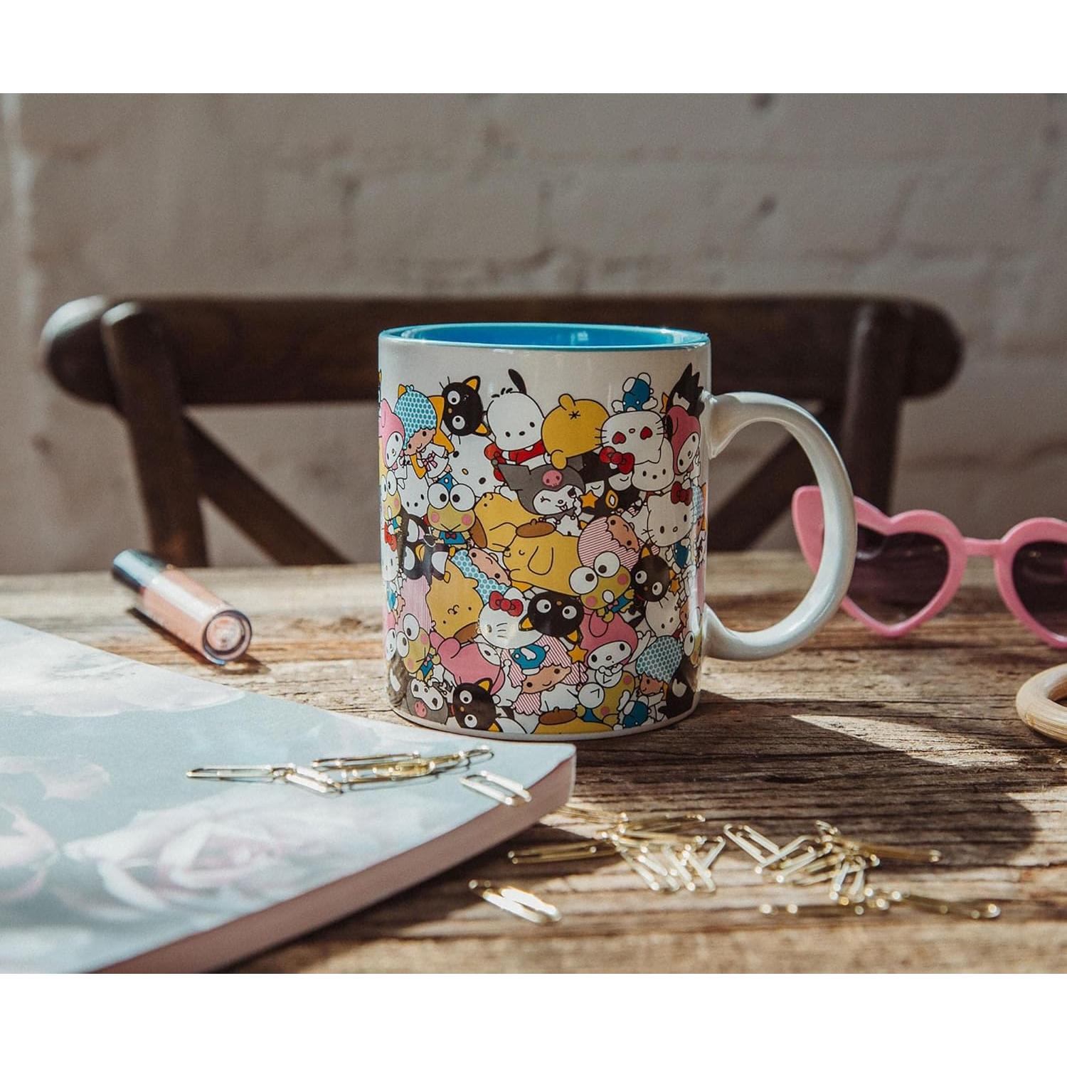 Taza de Cerámica Hello Kitty y Amigos 591 ml Libre BPA