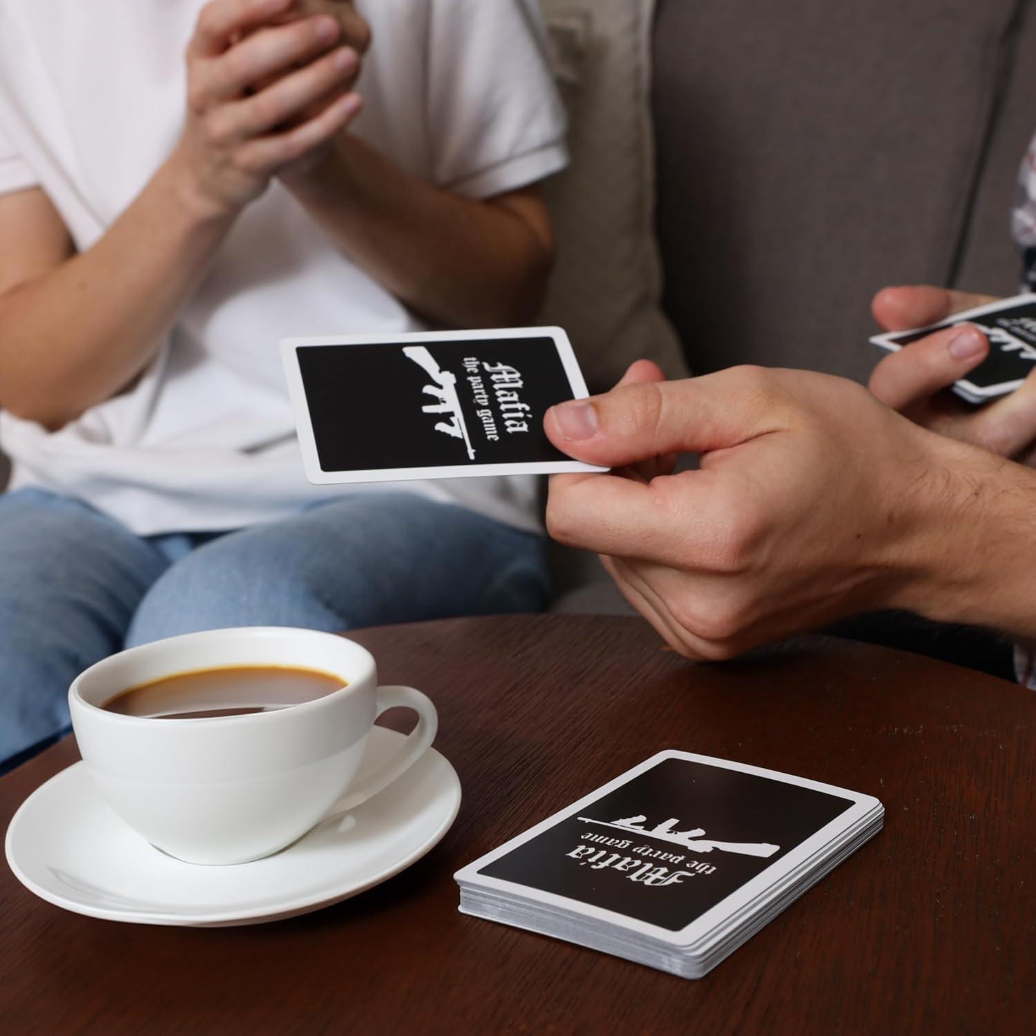 Juego de Mesa Mafia Deluxe Apostrophe Games - 84 Cartas, 7+ Jugadores