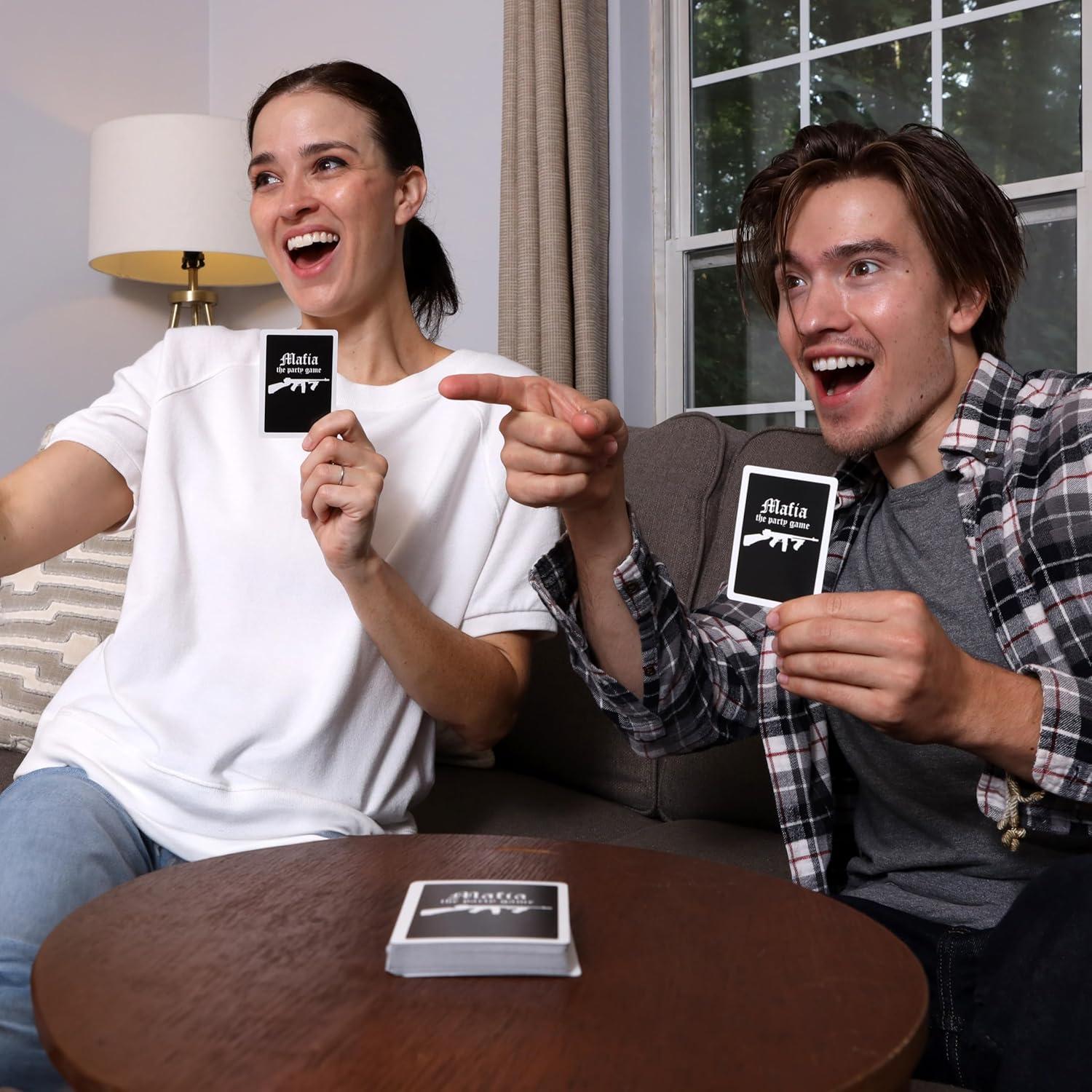 Juego de Mesa Mafia Deluxe Apostrophe Games - 84 Cartas, 7+ Jugadores