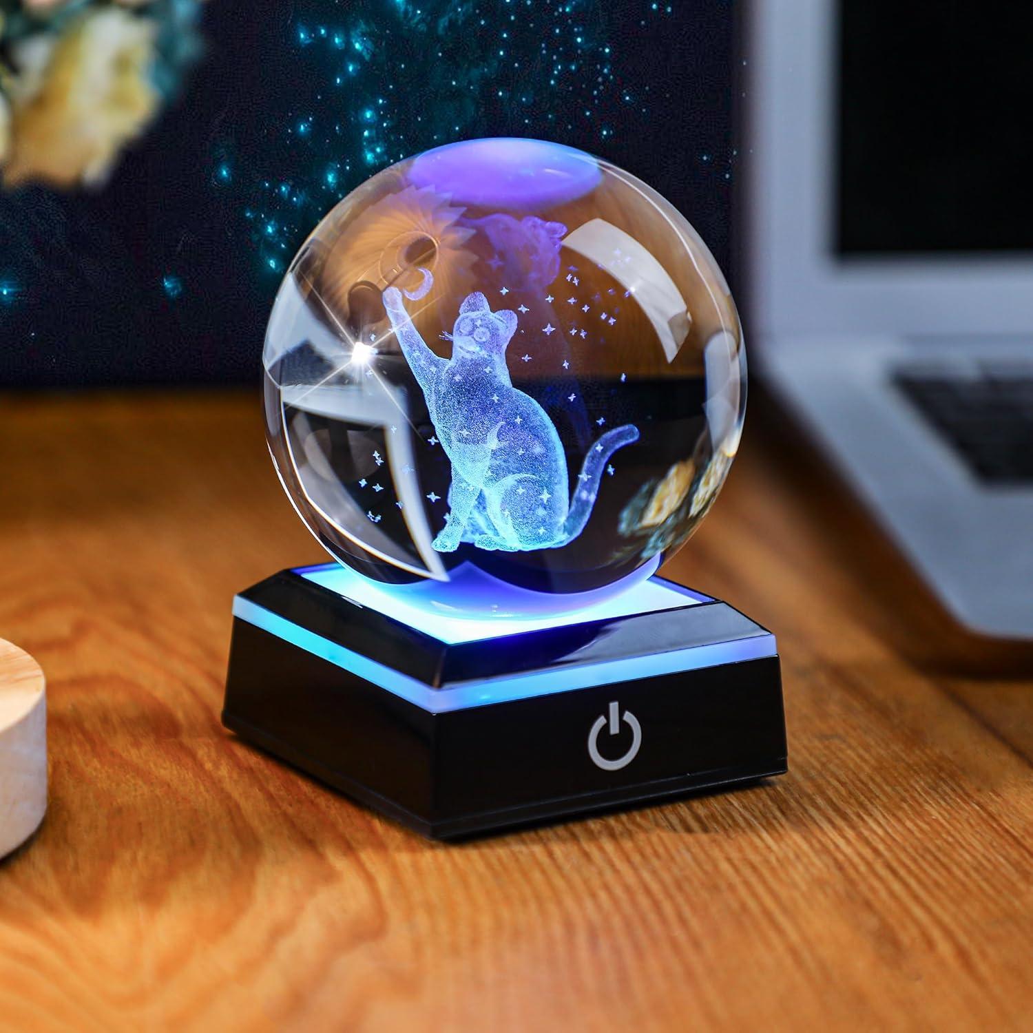 Bola de Cristal 3D Gato YU FENG 8 cm con Luz Colorida