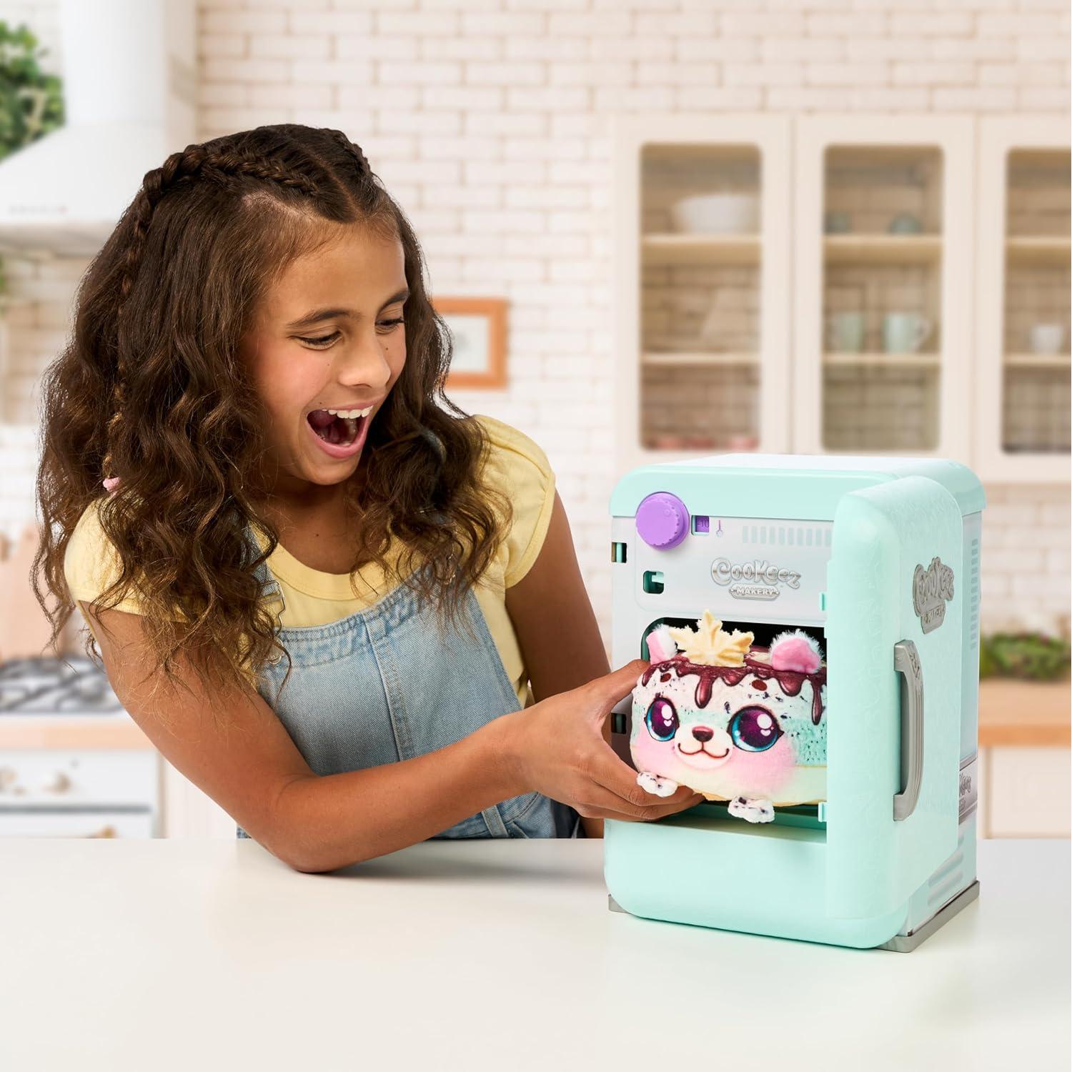 Cookeez Makery Freezy Cakez - Peluche Interactivo Sorpresa