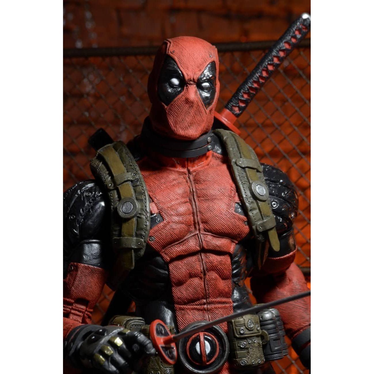 Figura de Acción NECA Ultimate Deadpool 45.72 cm con Accesorios