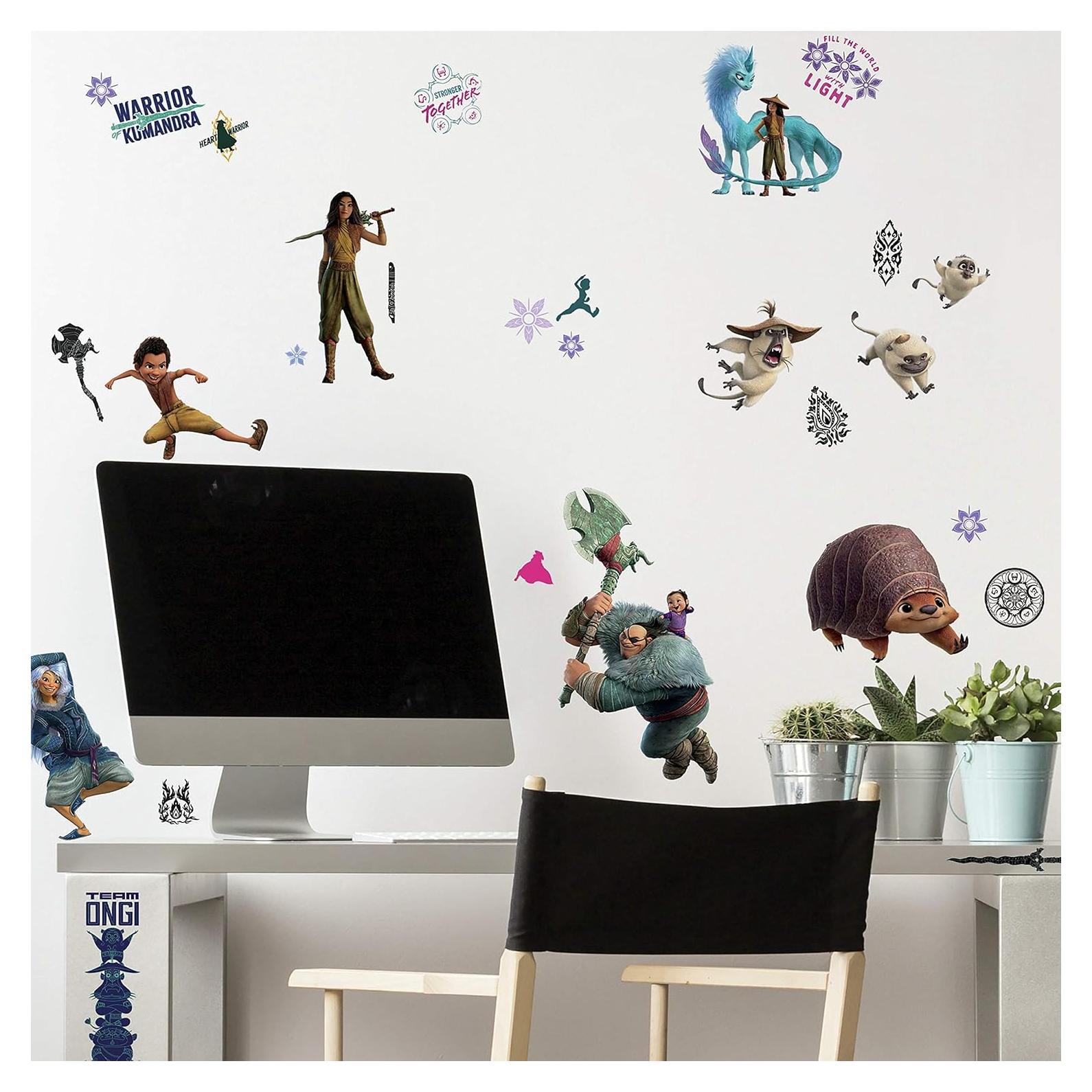 Calcomanías de Pared Disney Raya y El Último Dragón RoomMates