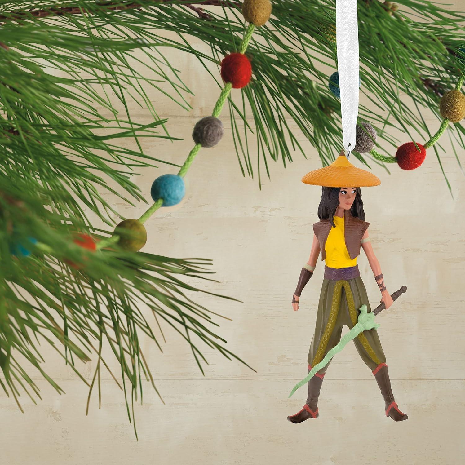 Adorno de Navidad Hallmark Disney Raya y el Último Dragón 5.24x9.48cm