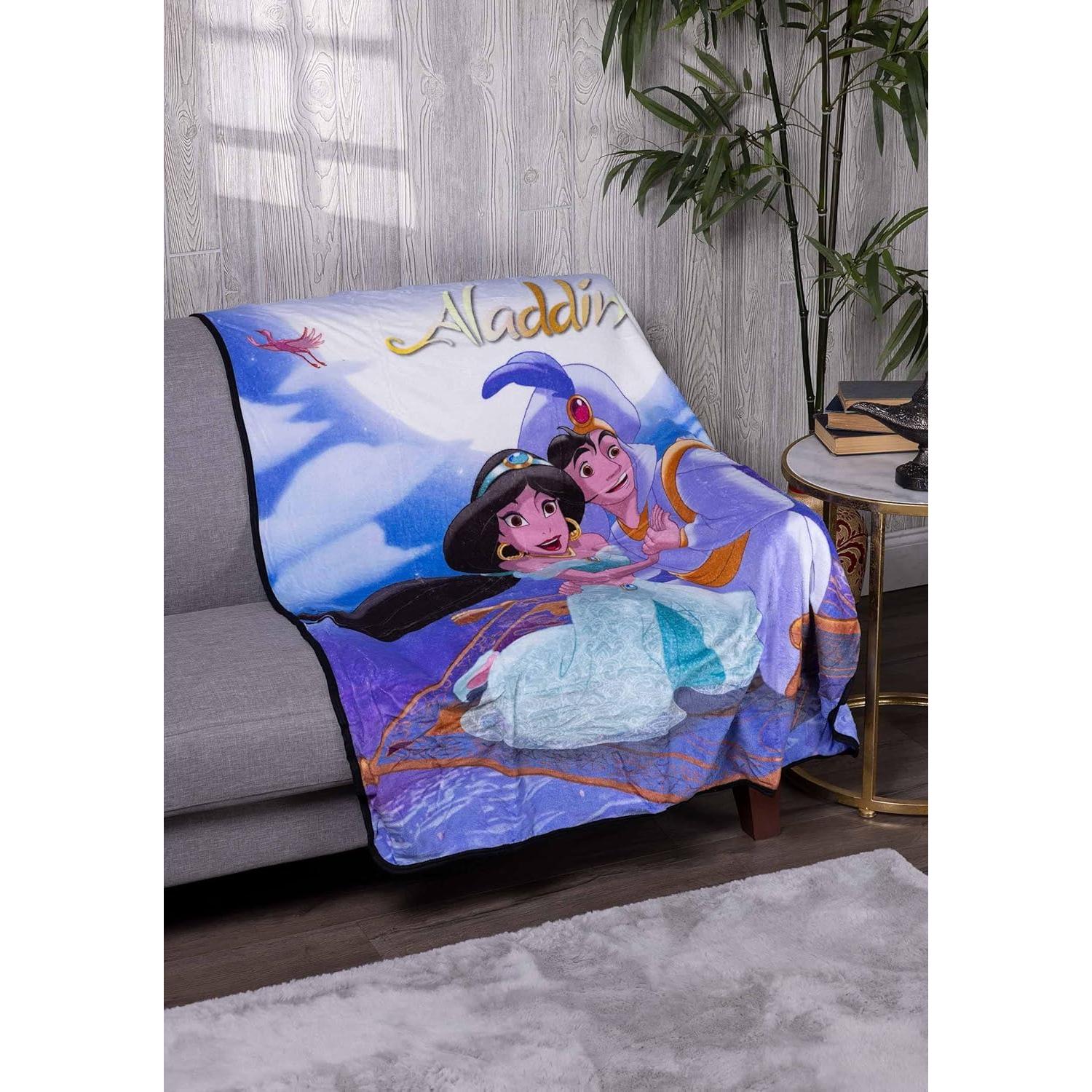 Manta Micro Raschel Aladino y Jasmine Estándar 116.8x152.4cm