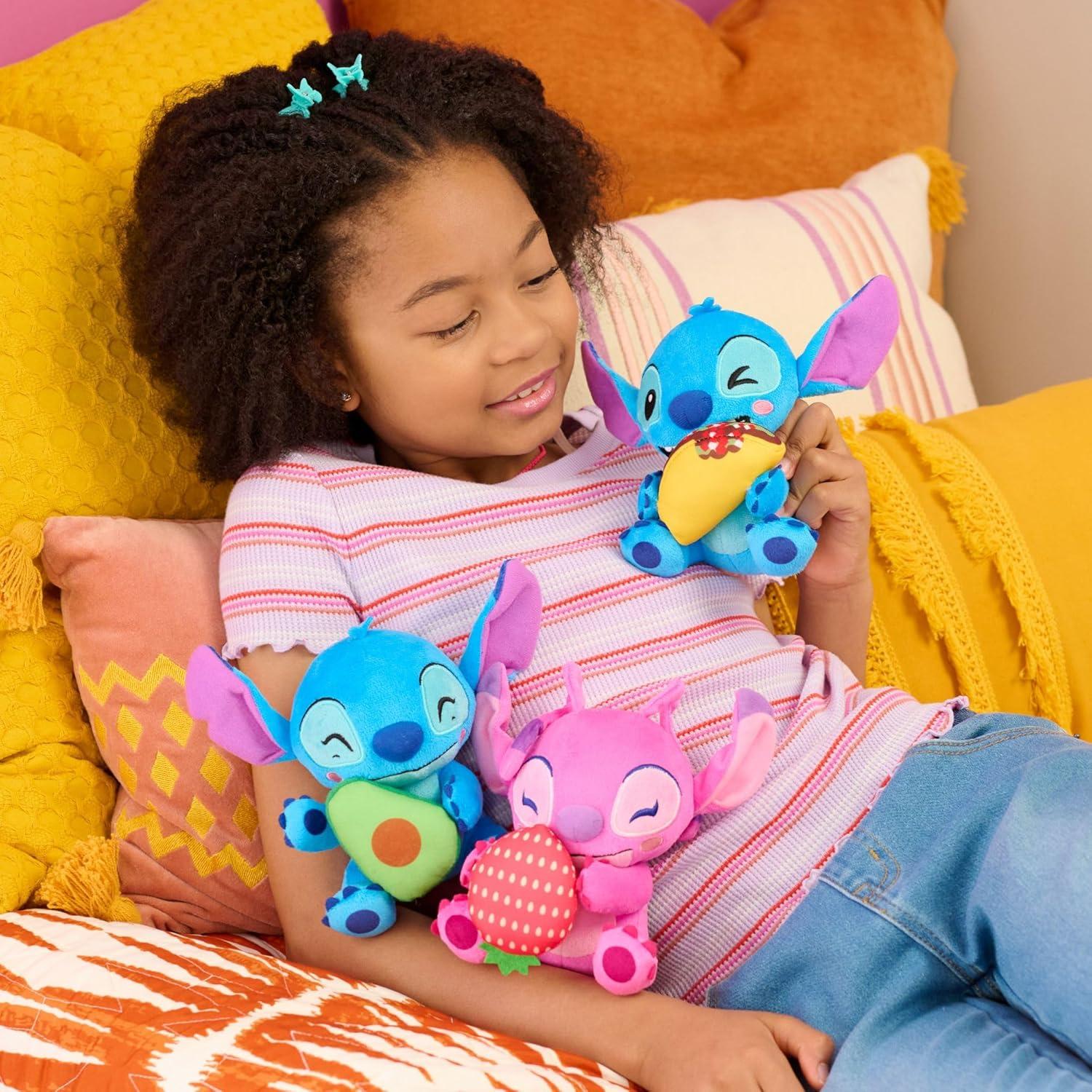 Peluche Disney Stitch Angel con Fresa 17.78 cm Just Play