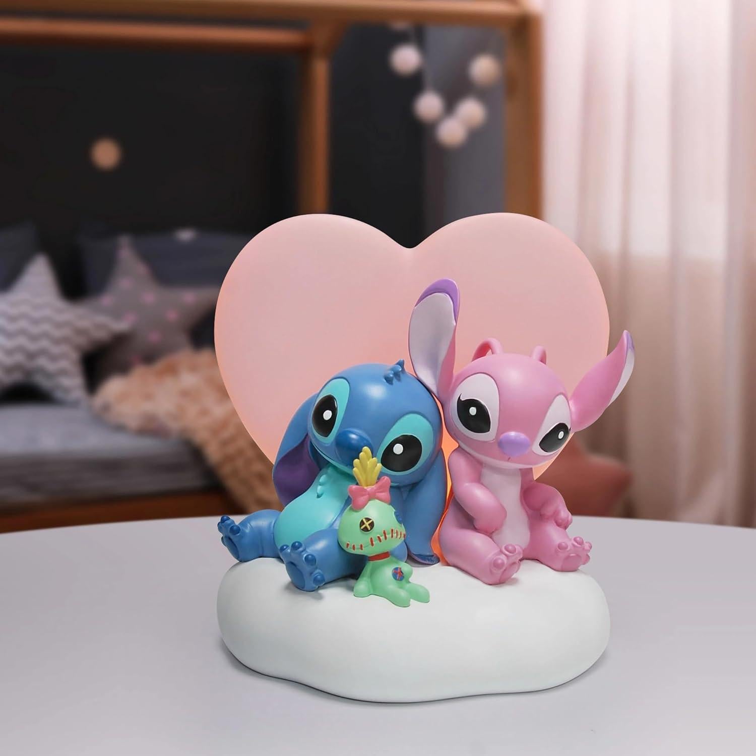 Figurita Enesco Disney Showcase Lilo y Stitch 17.78 cm