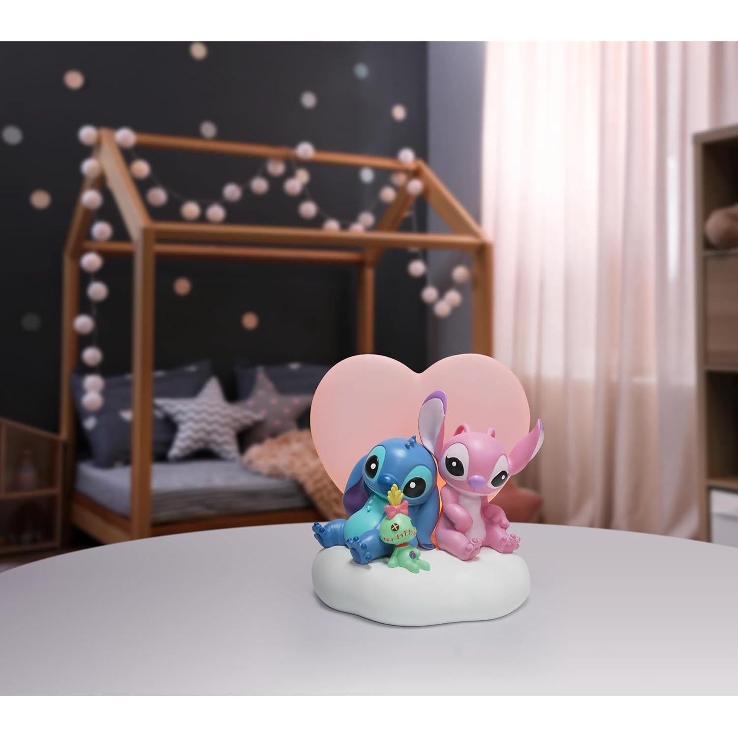 Figurita Enesco Disney Showcase Lilo y Stitch 17.78 cm