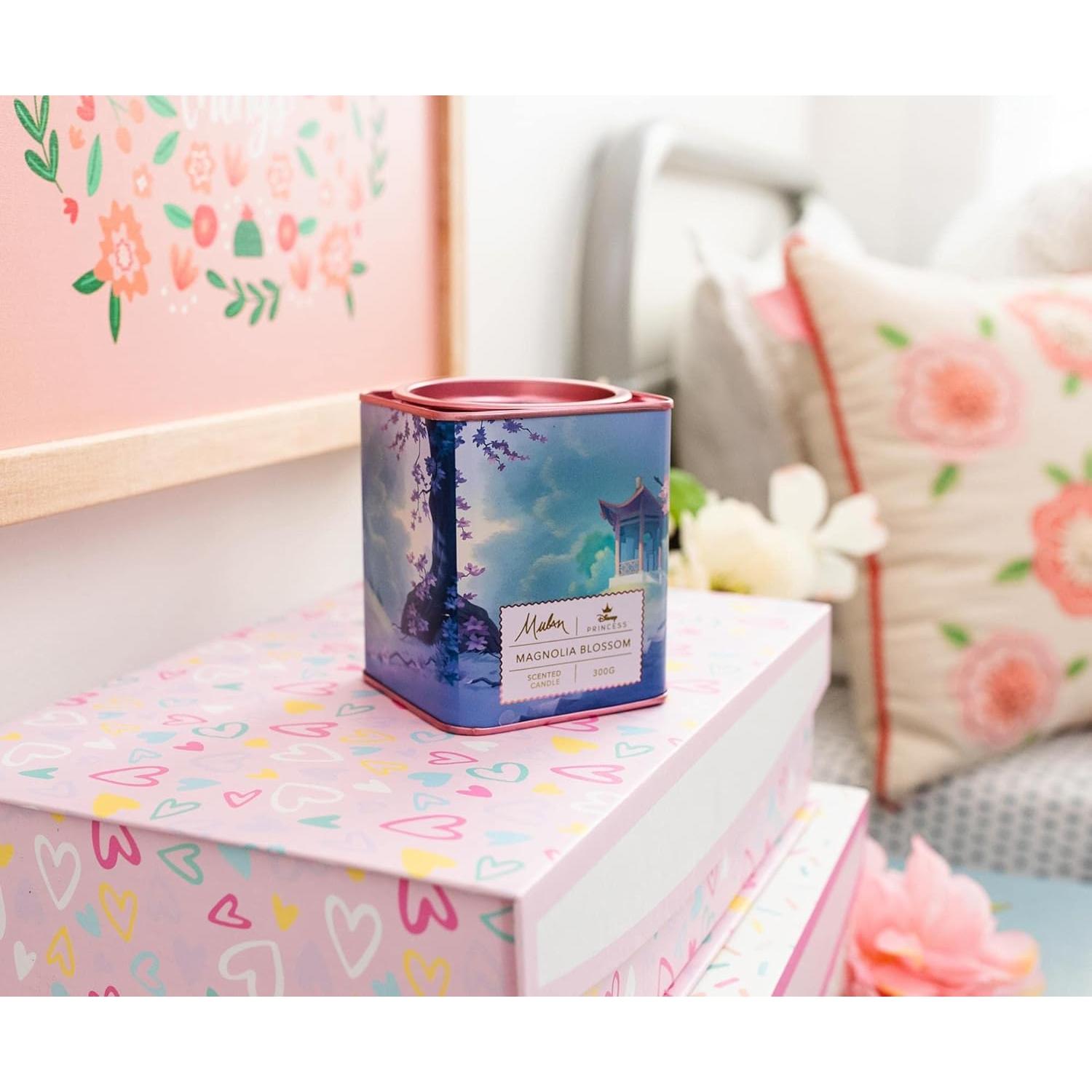 Vela Aromática en Lata de Té Disney Mulan 300g Flor de Magnolia