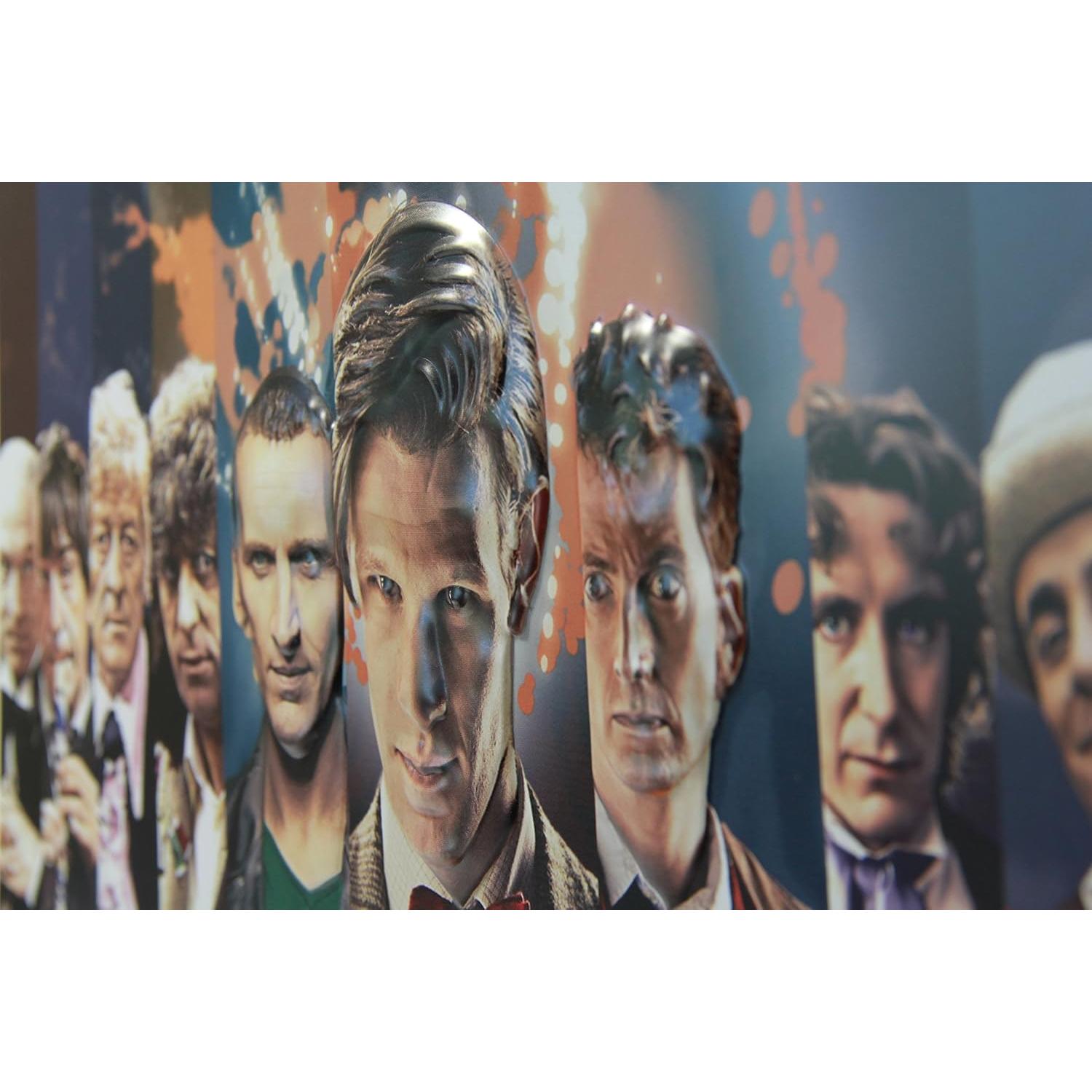 Cartel de Lata Doctor Who Collage 40.6x31.8cm Licencia Oficial