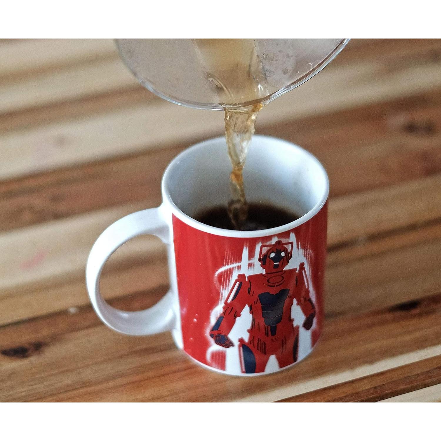 Taza de Cerámica Doctor Who Cyberman Roja 311ml Seven20