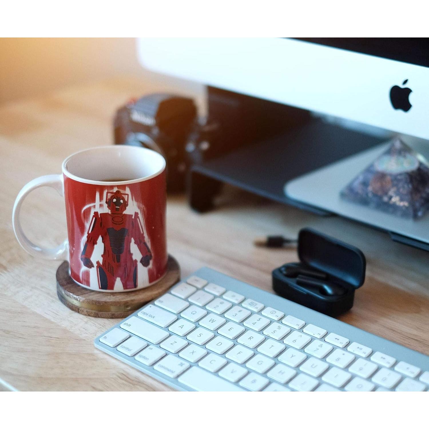 Taza de Cerámica Doctor Who Cyberman Roja 311ml Seven20