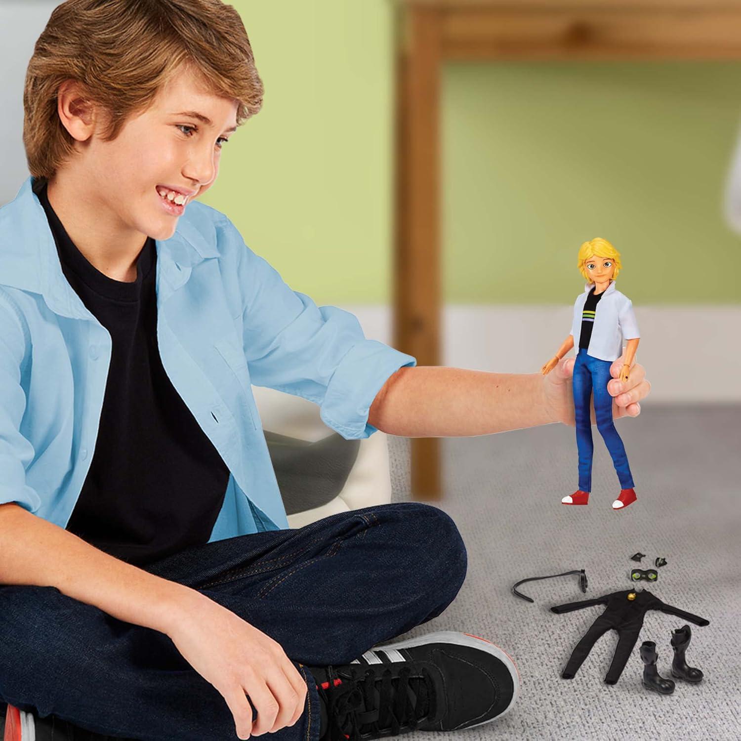 Muñeca Adrien Superhéroe Secreto Cat Noir 26.67 cm Playmates