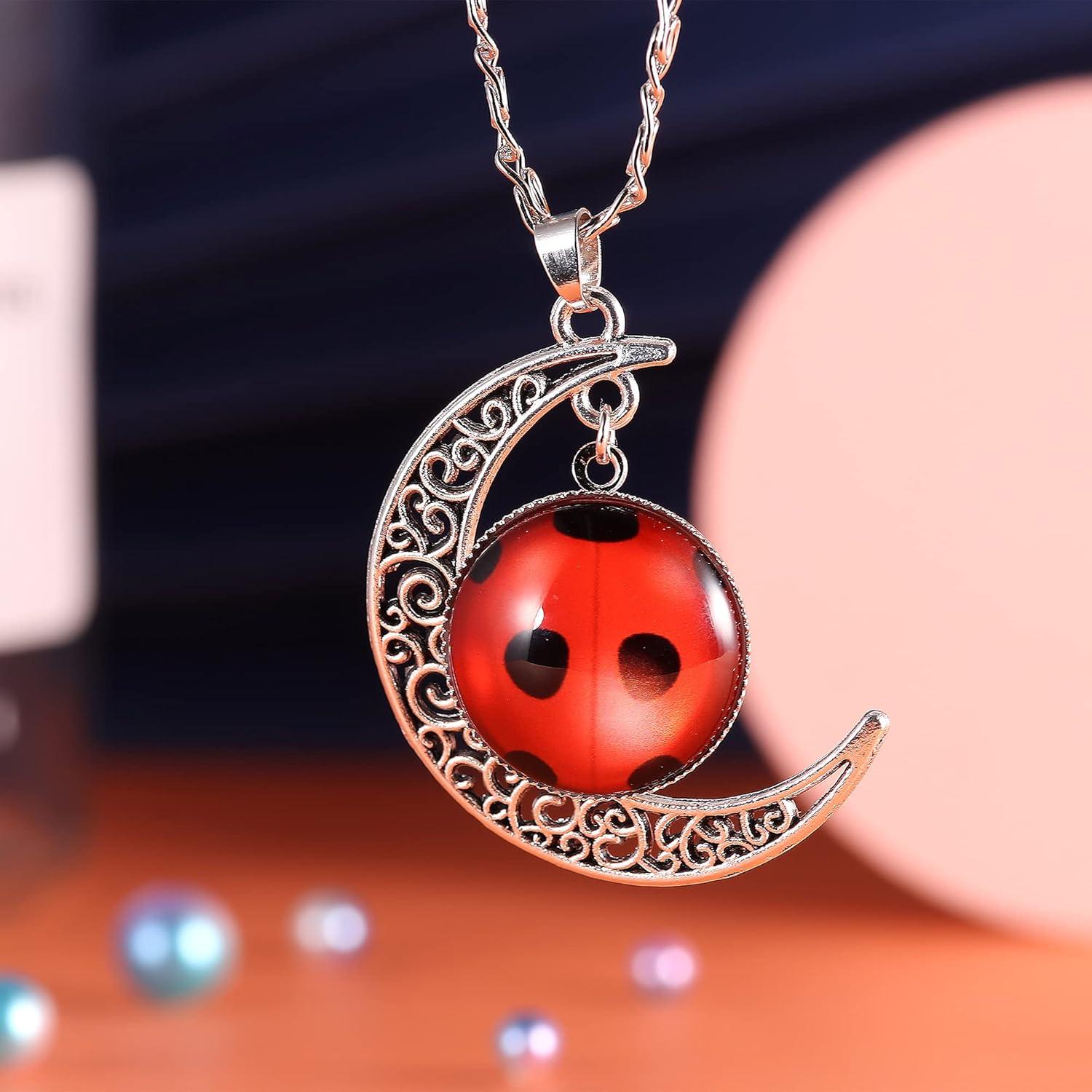 Conjunto de Joyería de Mariquita HAIAISO - Pulsera, Collar, Anillo y Pendientes