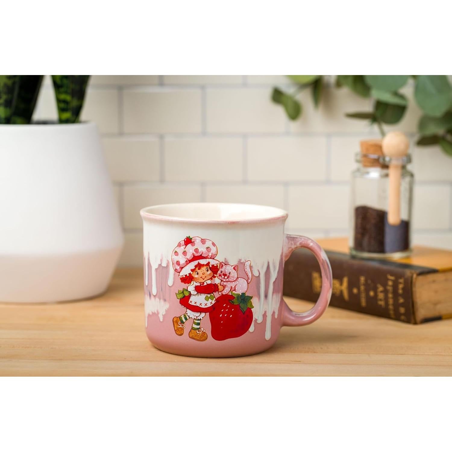 Taza de Cerámica Vintage Silver Buffalo 591 ml Pastel de Fresa