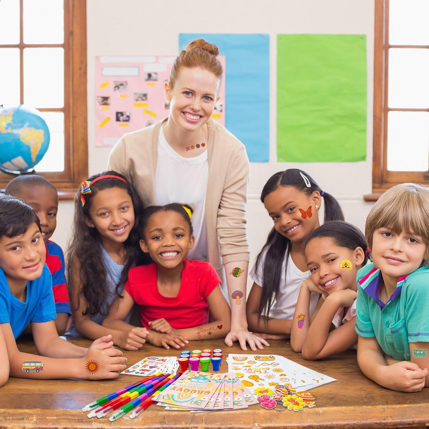 Conjunto Fiesta Groovy 72 Piezas - Libros, Crayones, Tatuajes