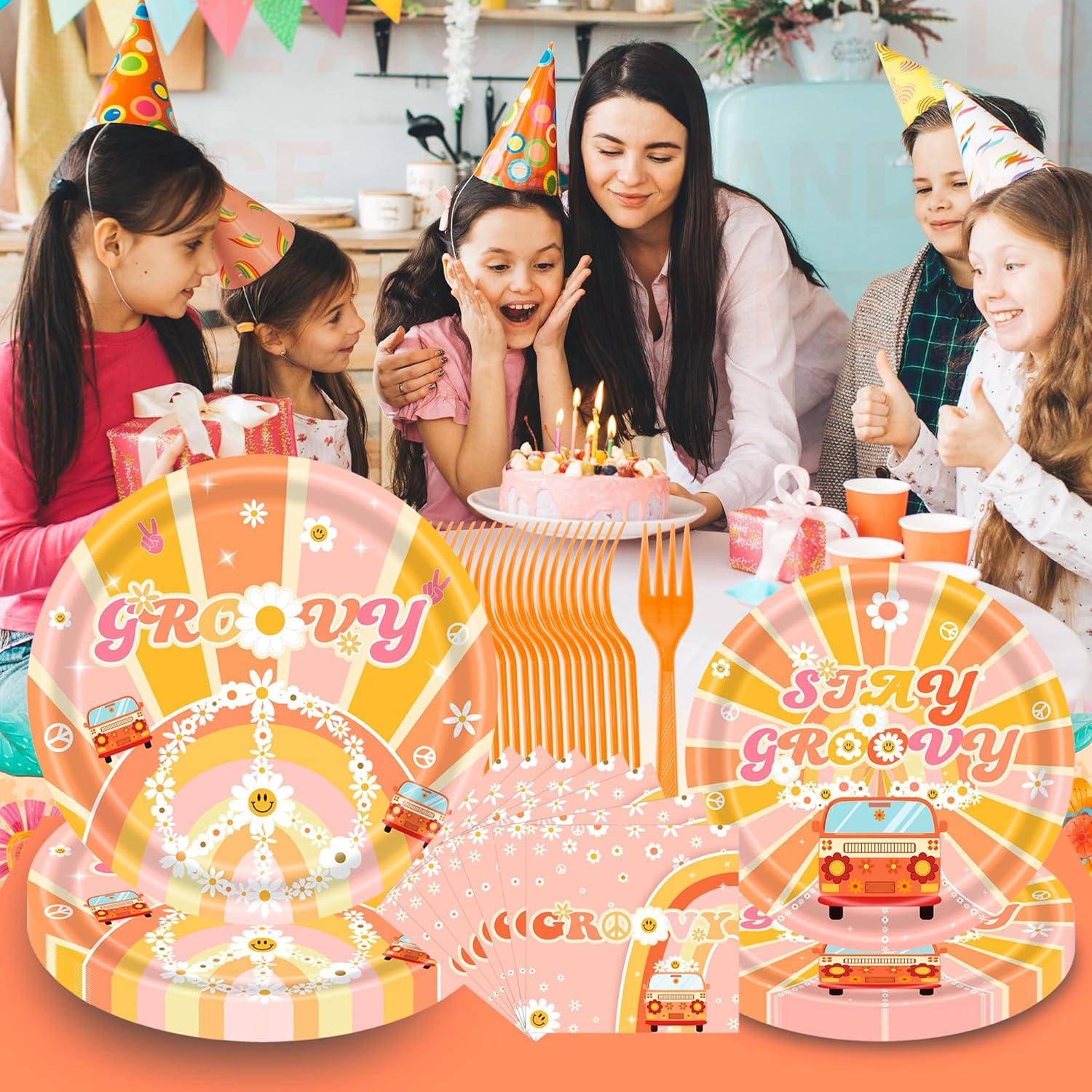 Set de Vajilla de Fiesta Groovy 96pcs - 24 Platos y Servilletas