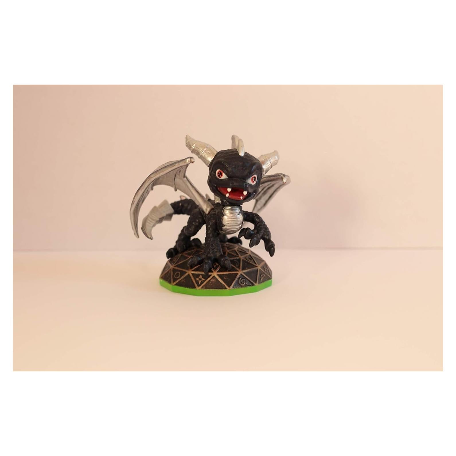 Figura Mini Spyro Dragón Negro Skylanders con Tarjeta