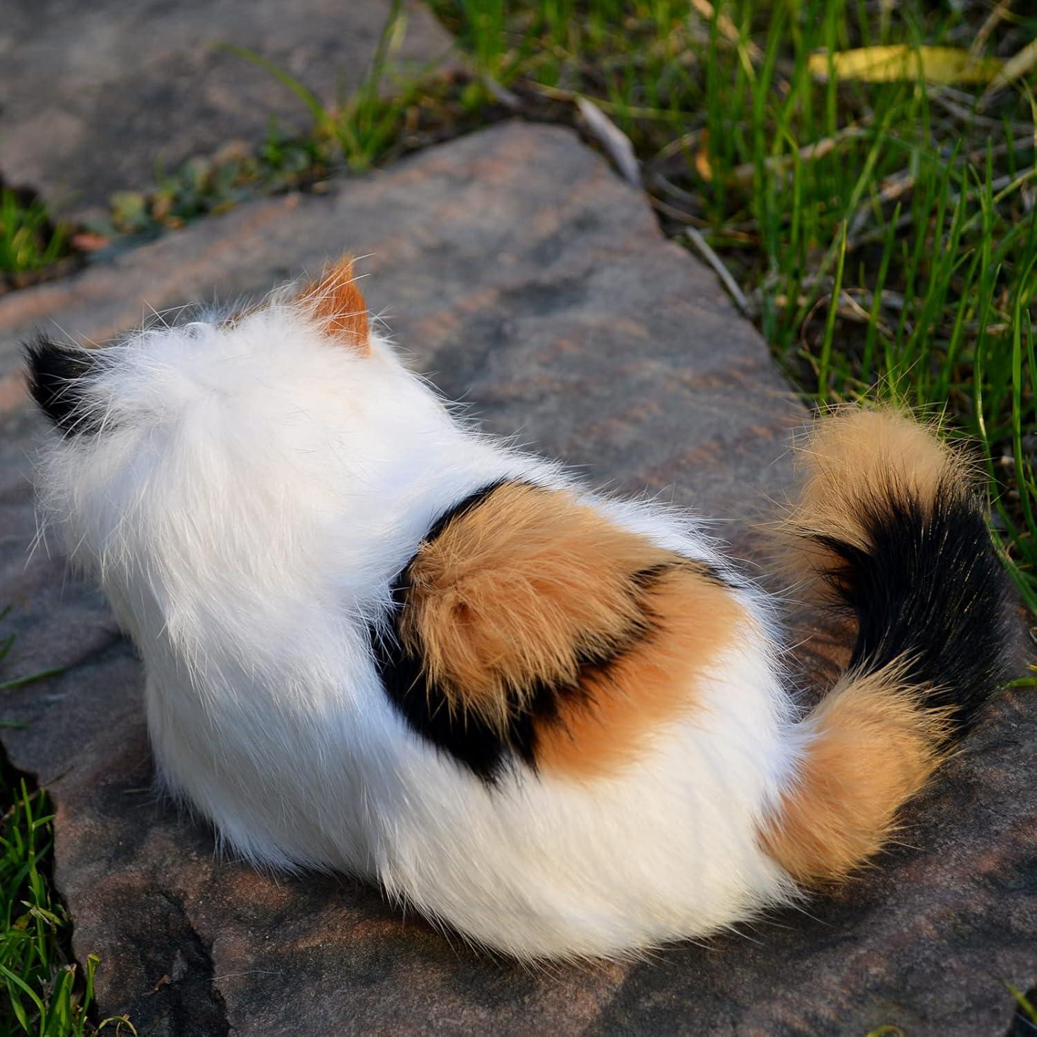 Figurita Gato Calico Bebé Realista Basuo-9Q 17.95cm Decorativa