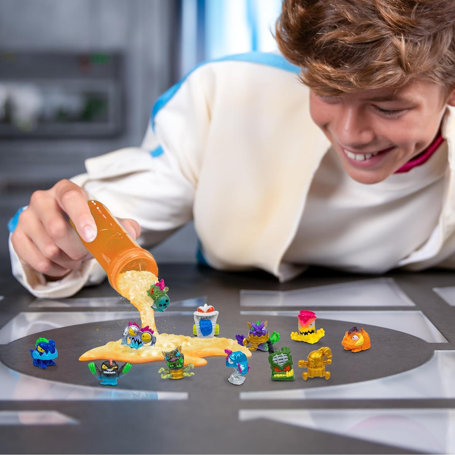 MrBeast Lab Swarms Atomic - Paquete de 12 Micro Bestias 2.5 cm