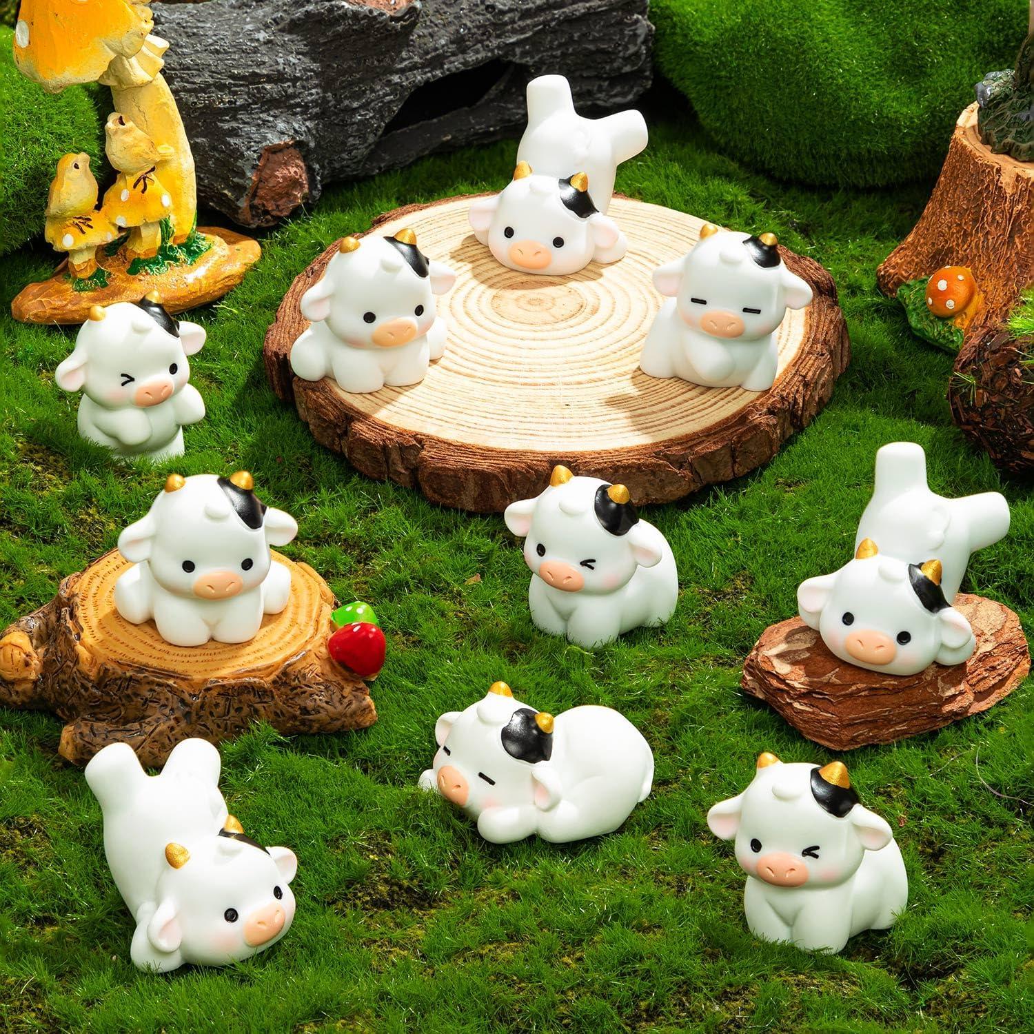 12 Mini Figuras de Vacas de Resina KQYSLXG para Decoración