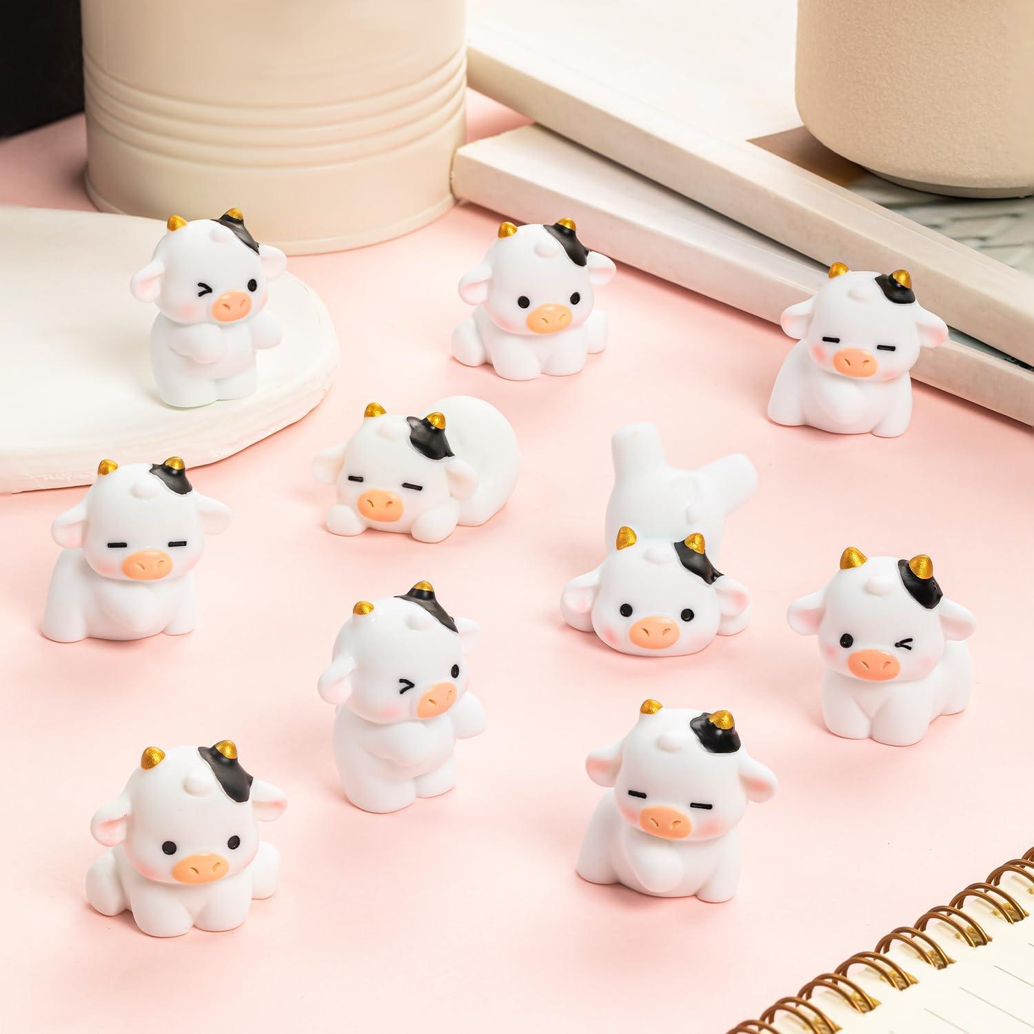 12 Mini Figuras de Vacas de Resina KQYSLXG para Decoración