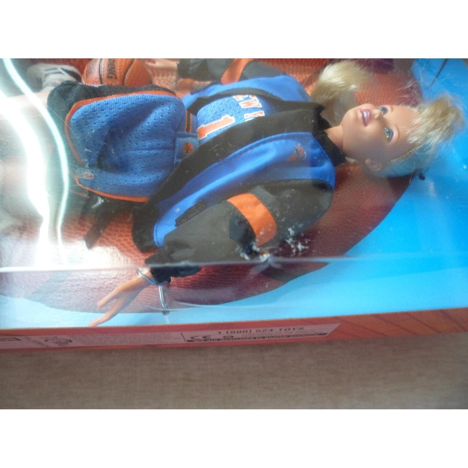 Muñeca Barbie NBA New York Knicks Mattel 32.77x17.02cm