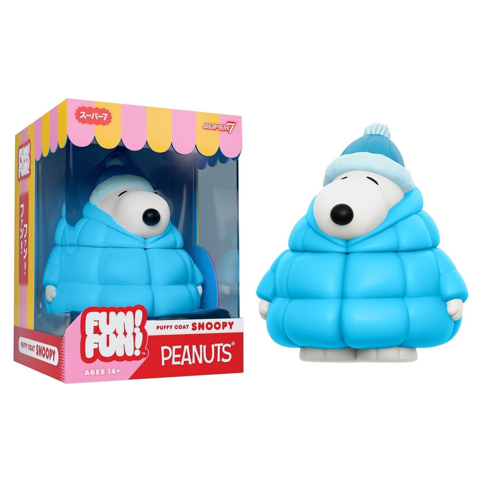 Figura de Acción Snoopy Super7 con Abrigo Esponjoso 5"