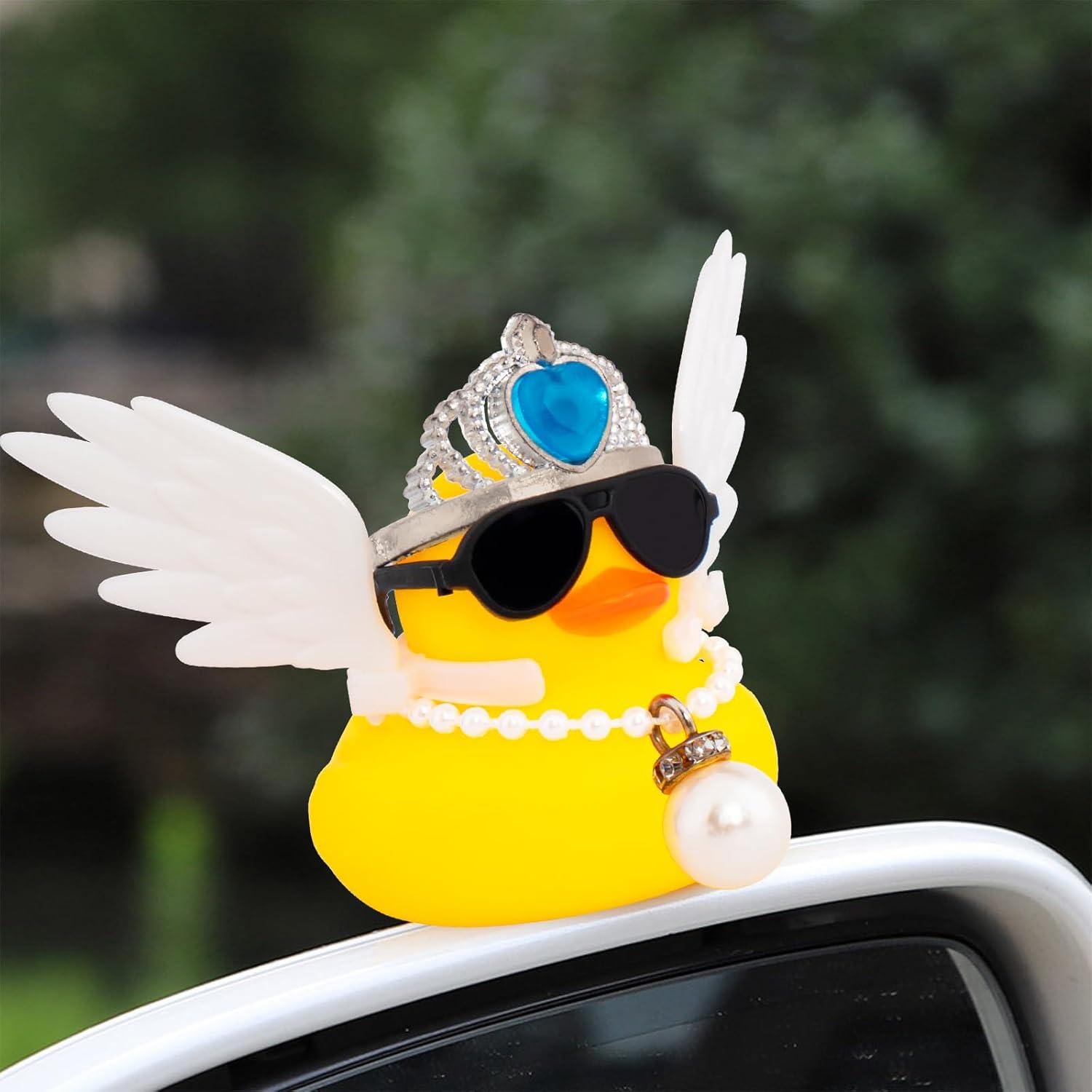 Patito de Coche Decorativo Wonuu con Gafas y Alas 6cm
